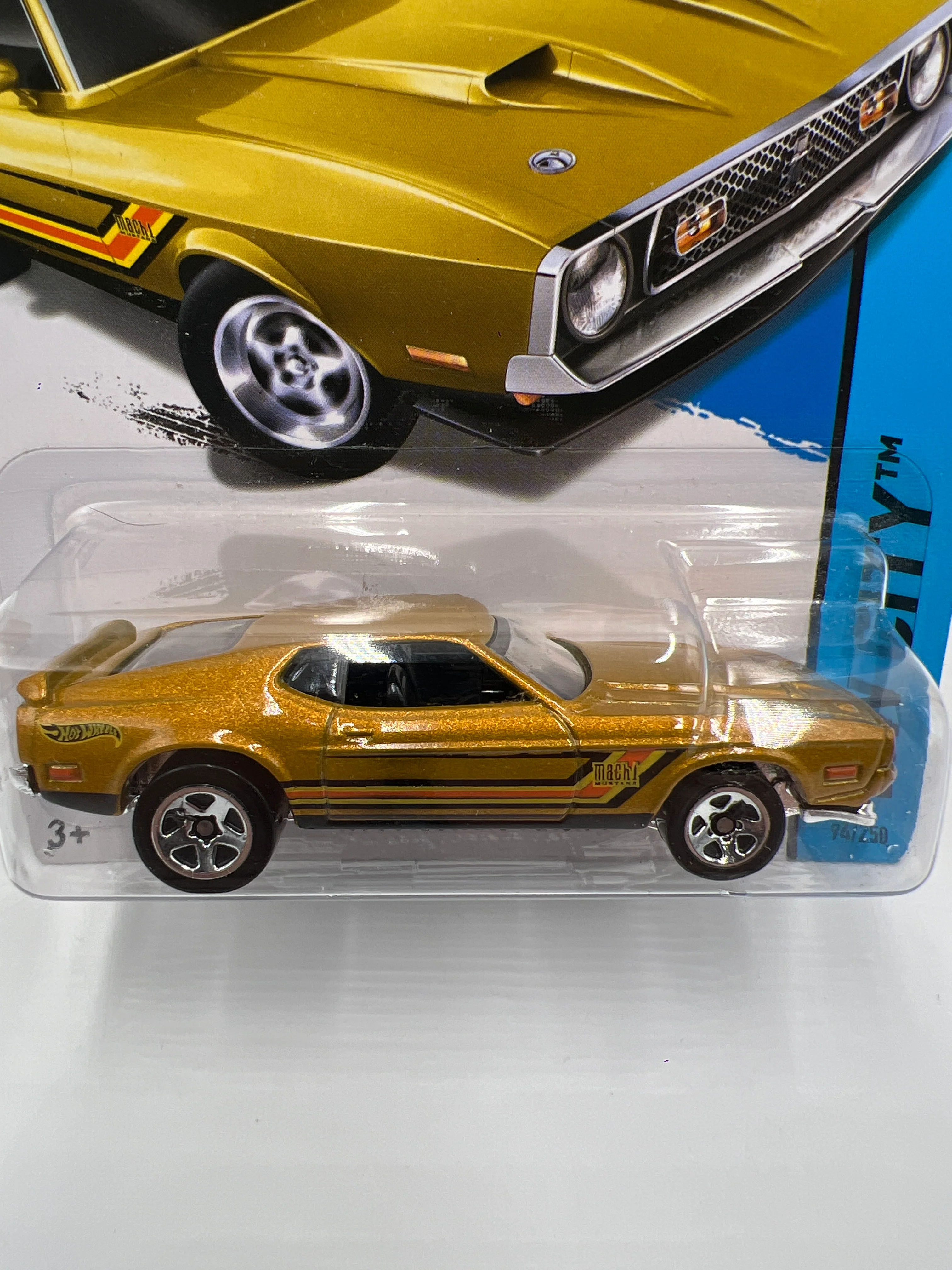 2014 Hot Wheels City #94 1971 Mustang Mach 1 Gold 21D - Image 2