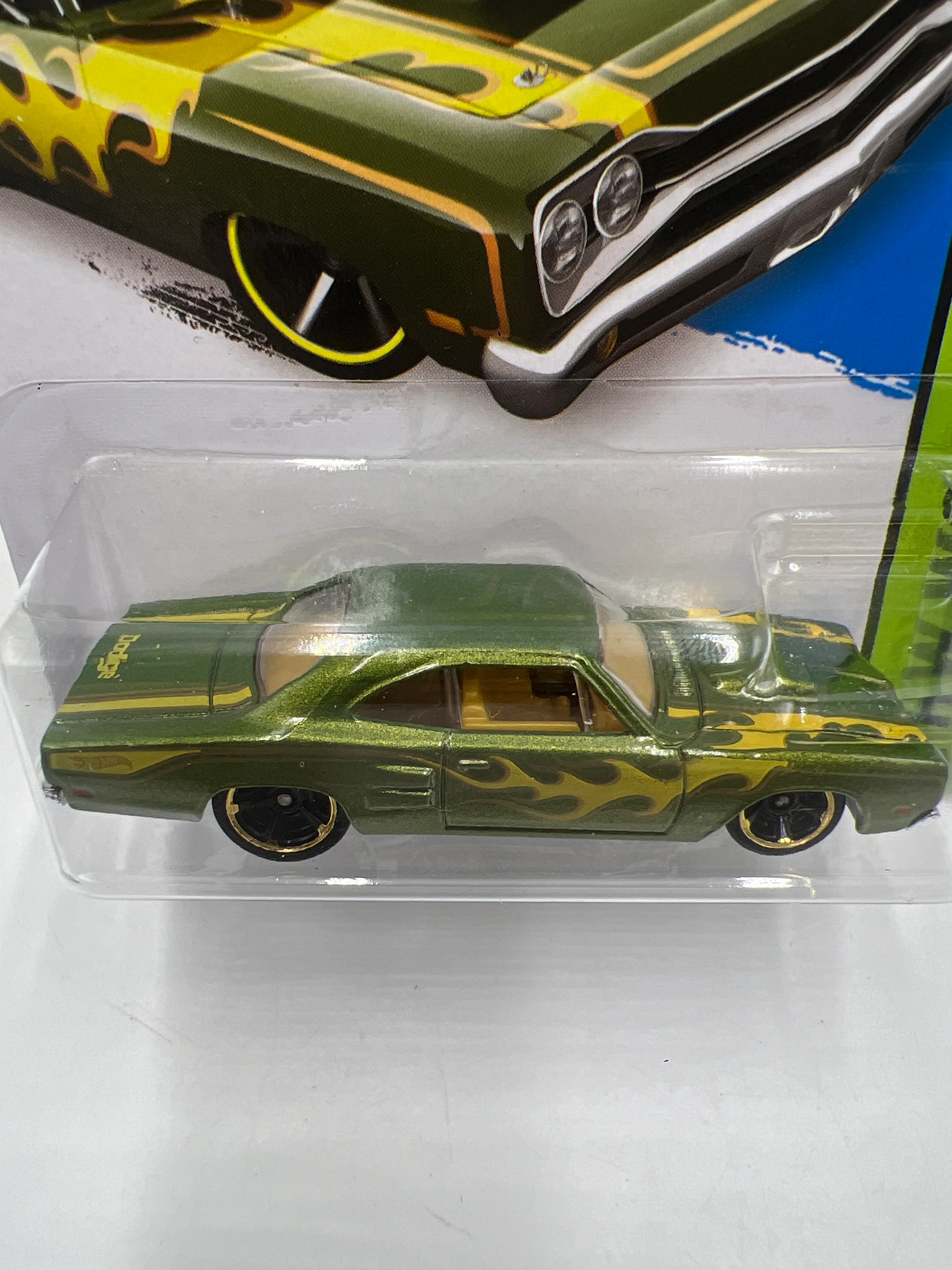 2014 Hot Wheels Workshop #212 69 Dodge Coronet Superbee Green 59D - Image 3