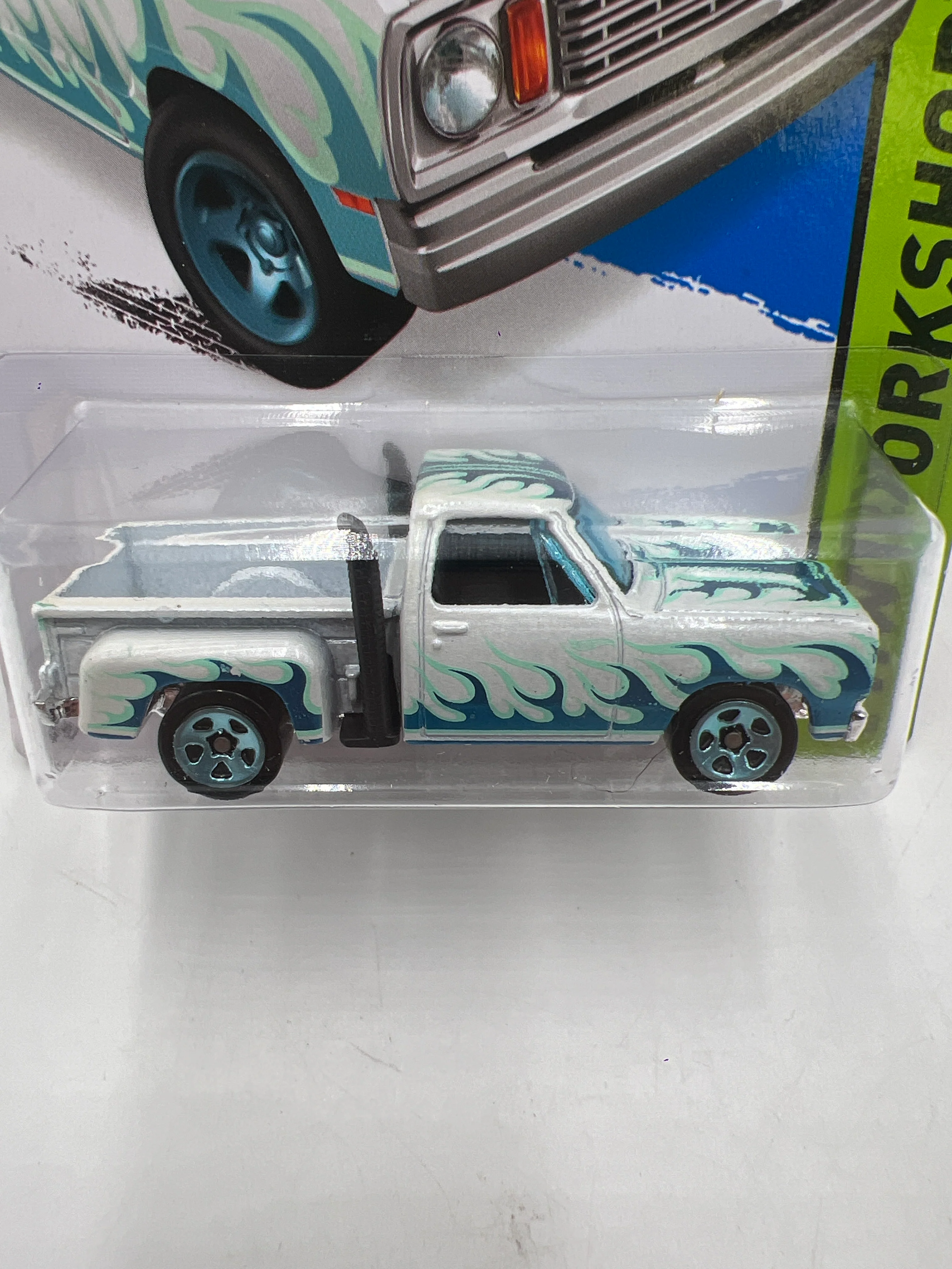 2014 Hot Wheels Workshop #215 78 Dodge Lil Red Express Truck White 42C - Image 3