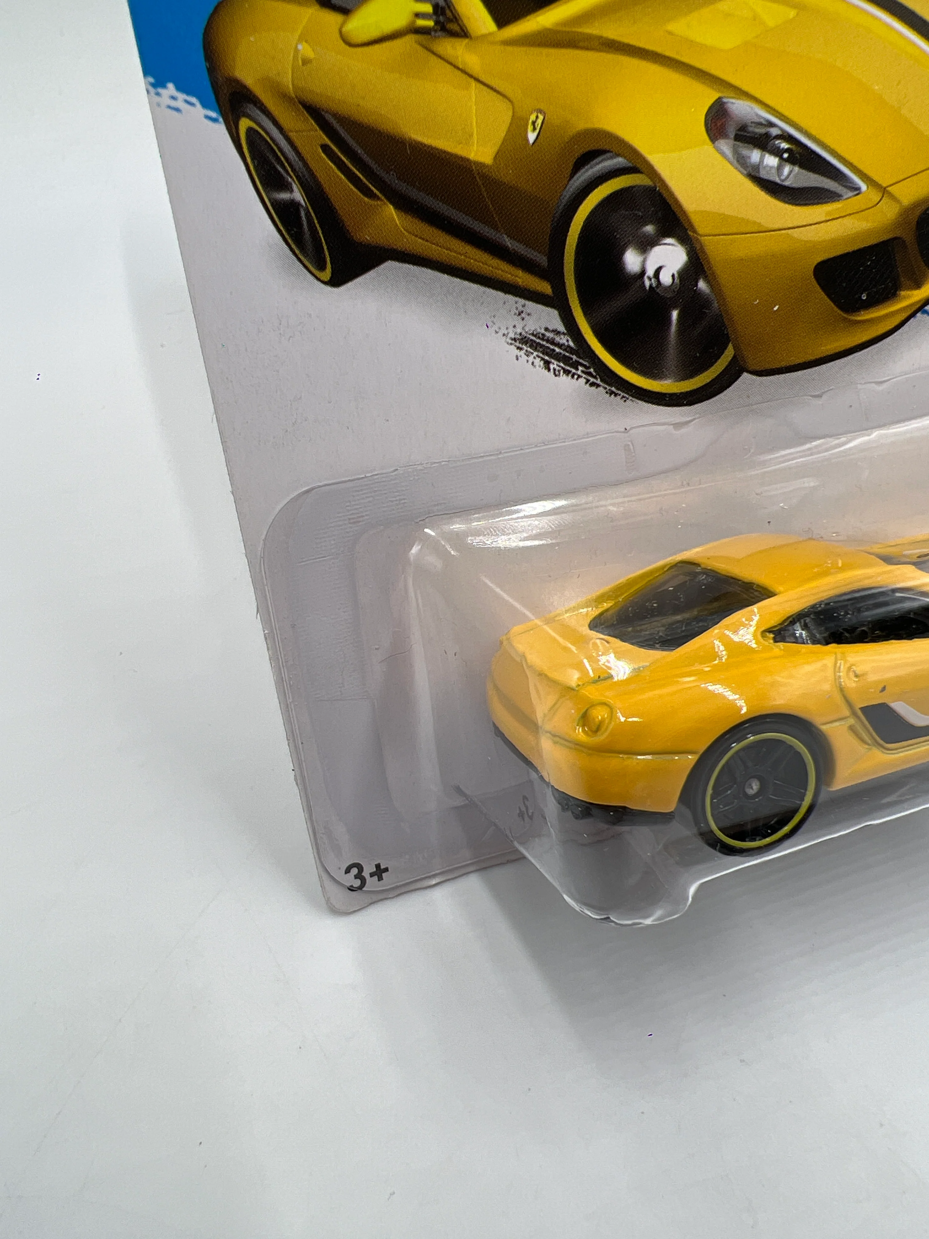 2015 Hot Wheels City #21 Ferrari 599 GTB Fiorano Yellow - Image 4