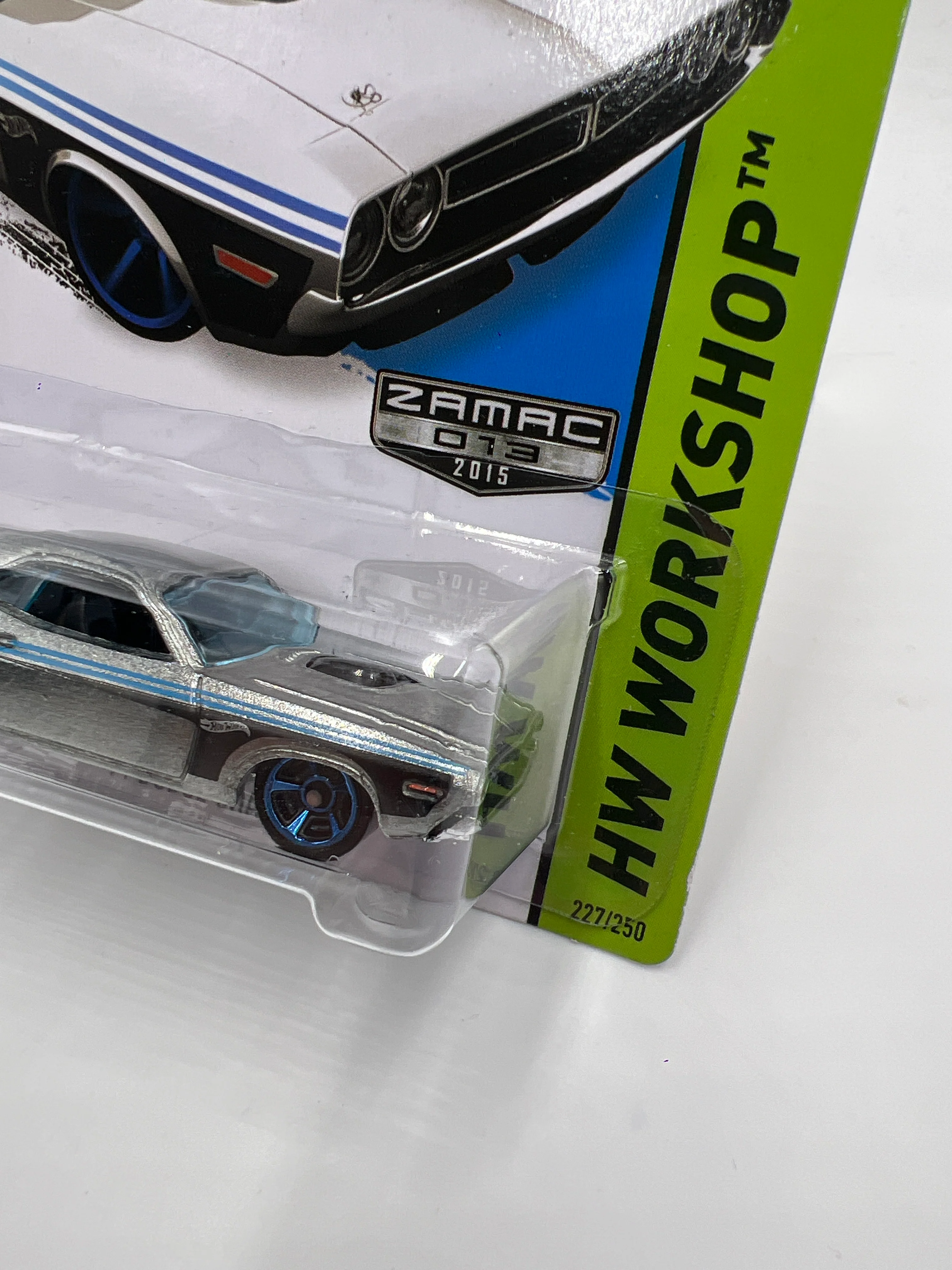 2015 Hot Wheels Walmart Exclusive Zamac 13 #227 71 Dodge Challenger 145G - Image 4
