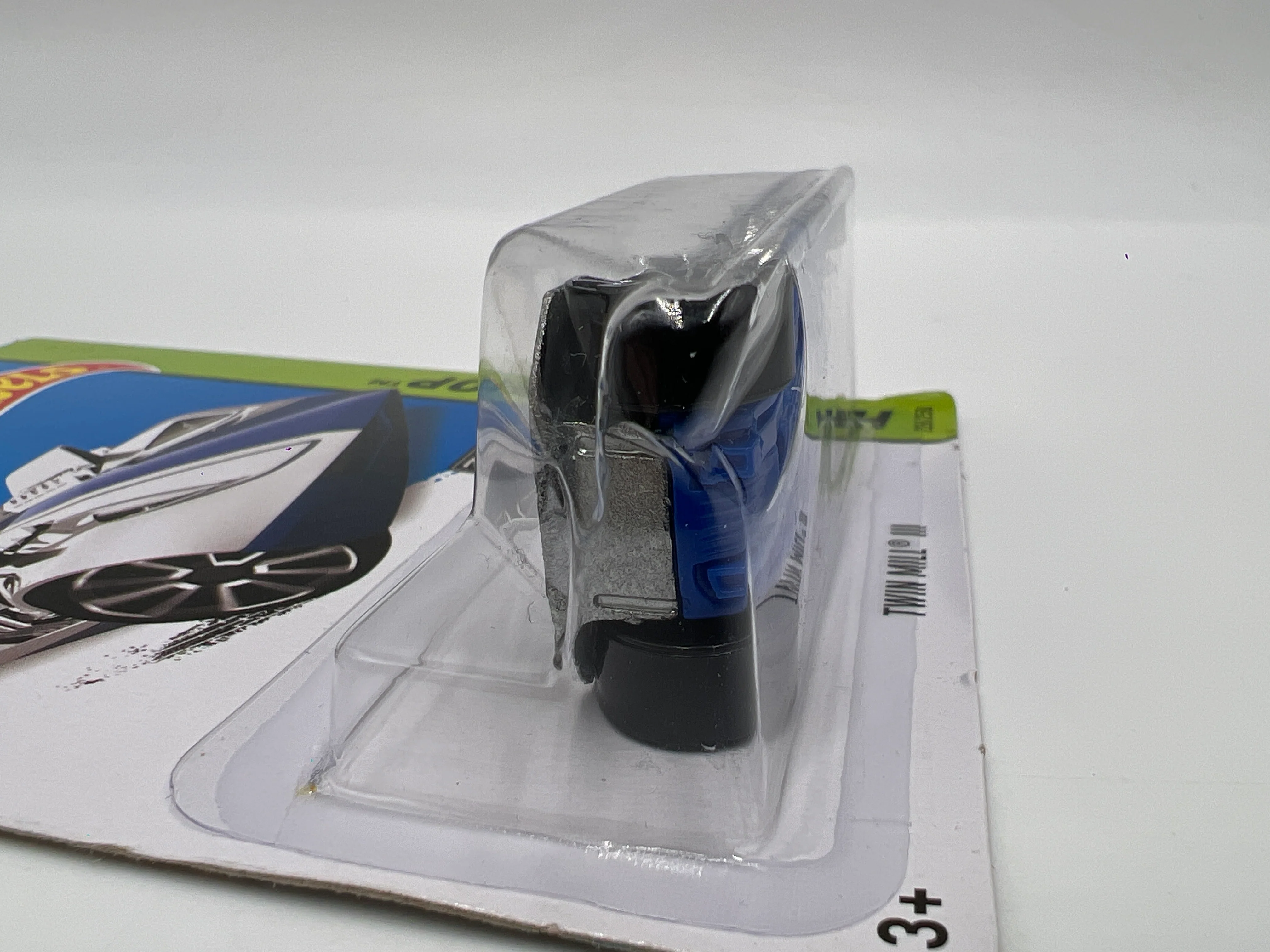 2014 Hot Wheels Walmart Exclusive Zamac 17 #226 Twin Mill III Card Not Perfect 145G - Image 7
