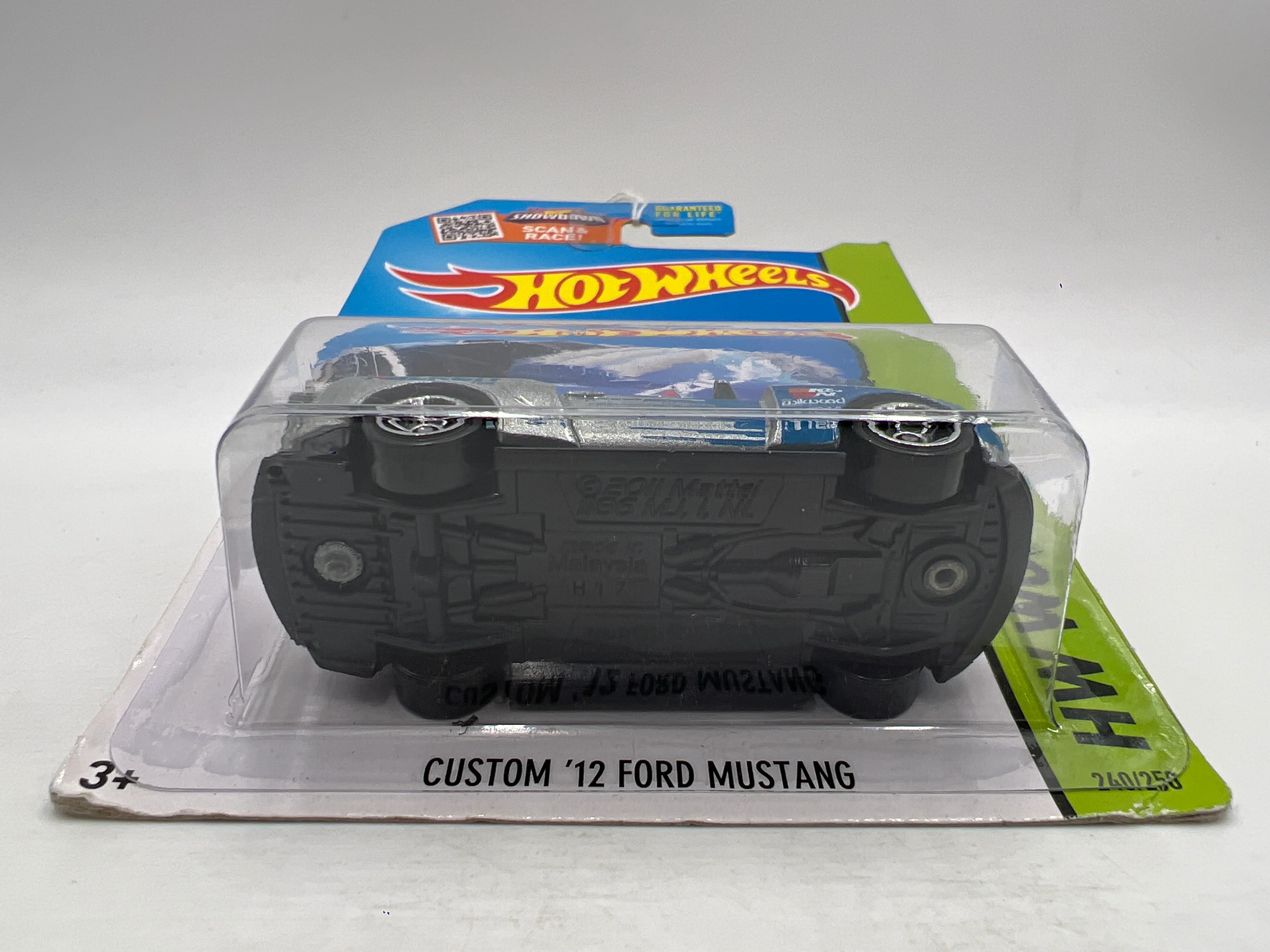 2015 Hot Wheels #240 Custom 12 Ford Mustang Falken Silver 22C - Image 5