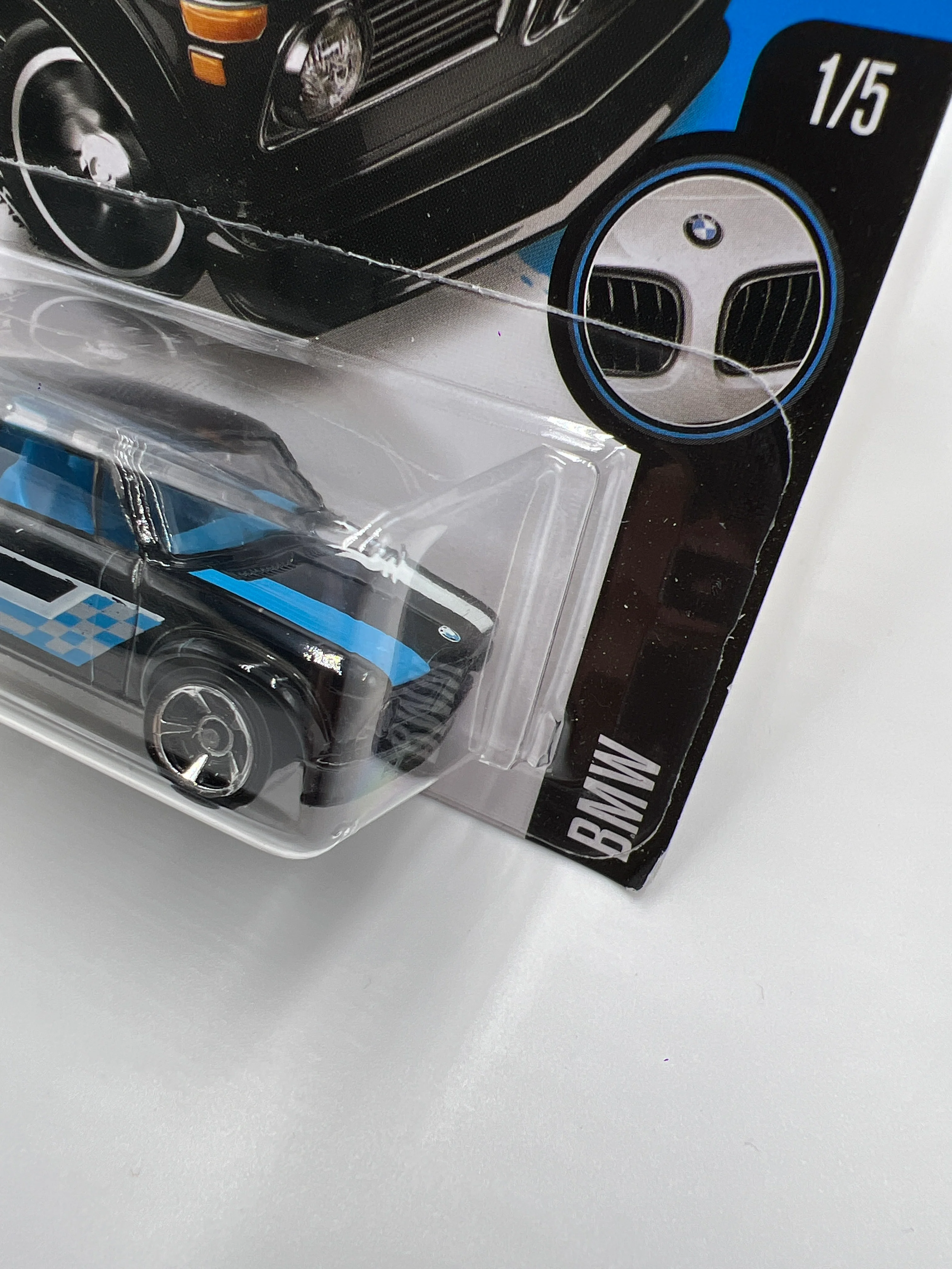 2016 Hot Wheels BMW #186 BMW 2002 Black 108A - Image 4