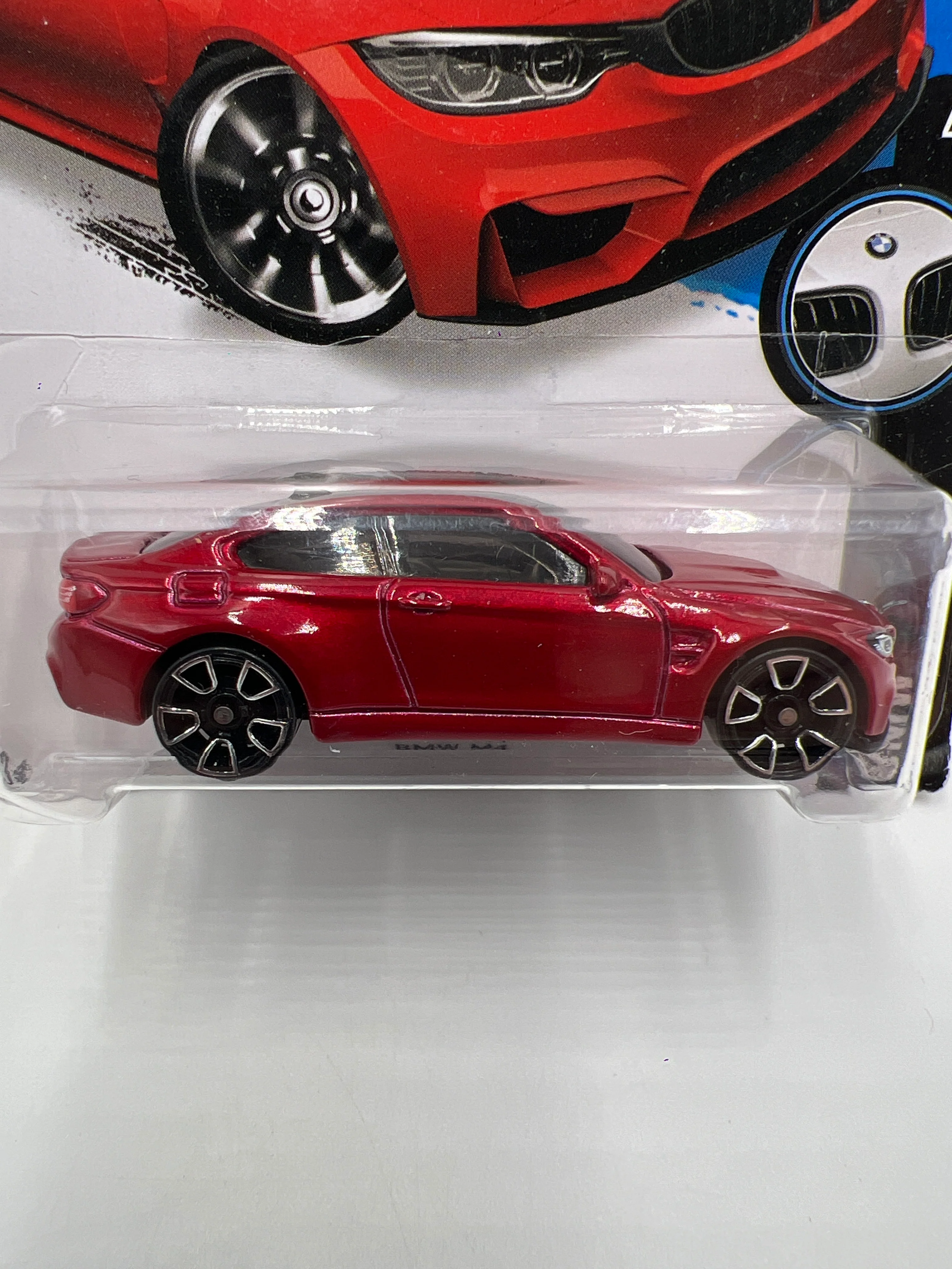 2016 Hot Wheels BMW #189 BMW M4 Red 108A - Image 3