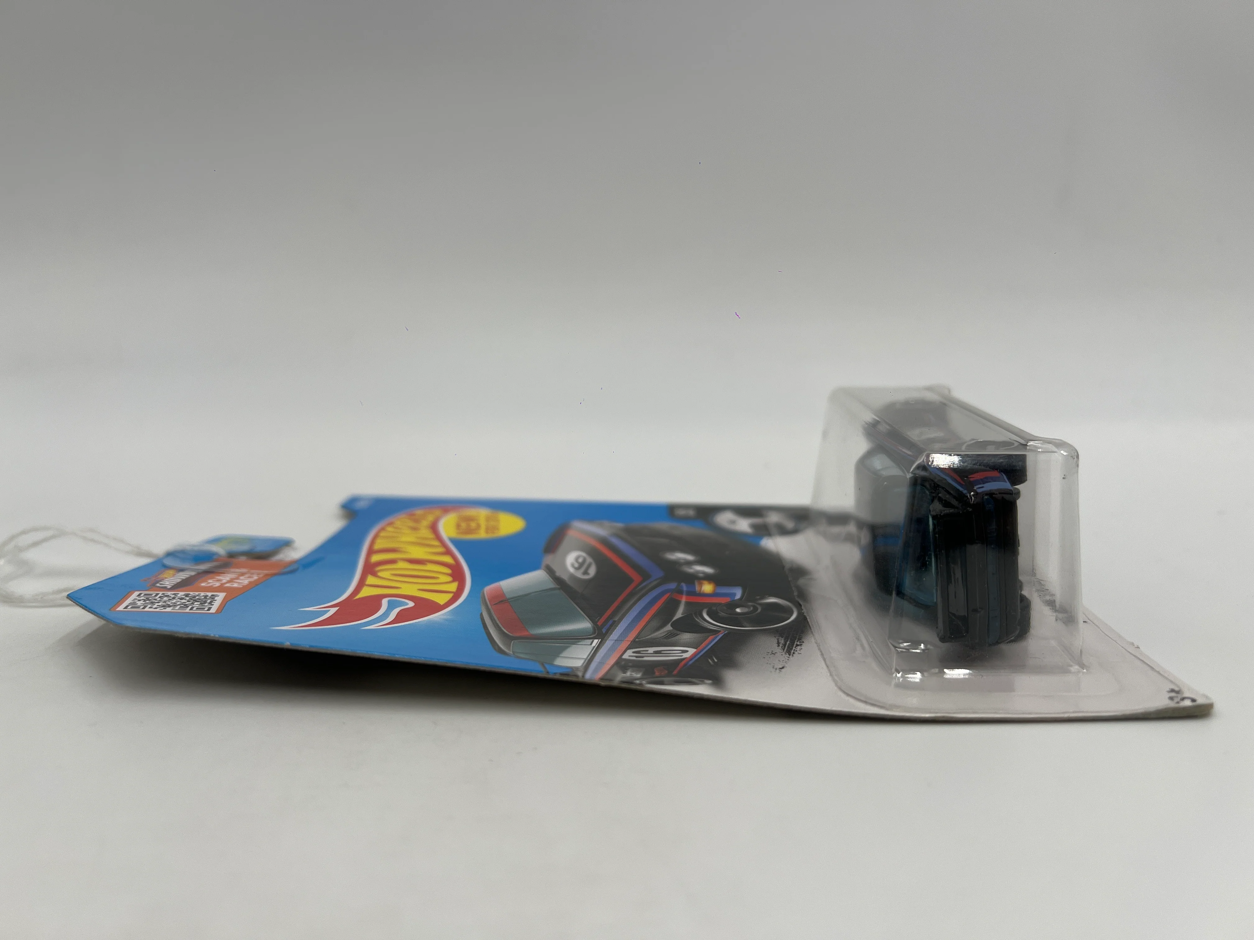 2016 Hot Wheels BMW #190 73 BMW 3.0 CSL Race Car Black 104A - Image 6
