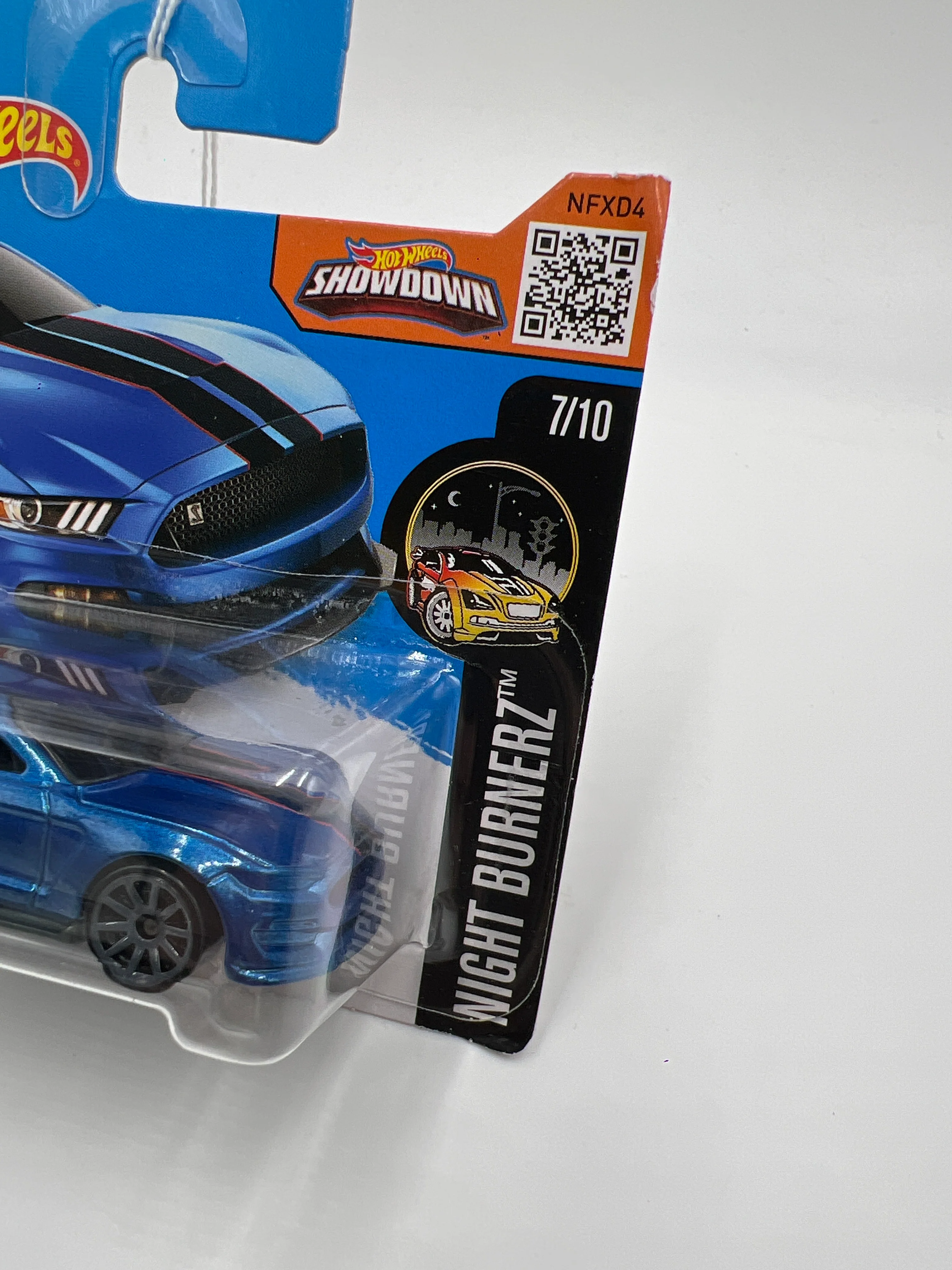 2016 Hot Wheels Night Burnerz #87 Ford Shelby GT350R Blue Short Card 19A - Image 4