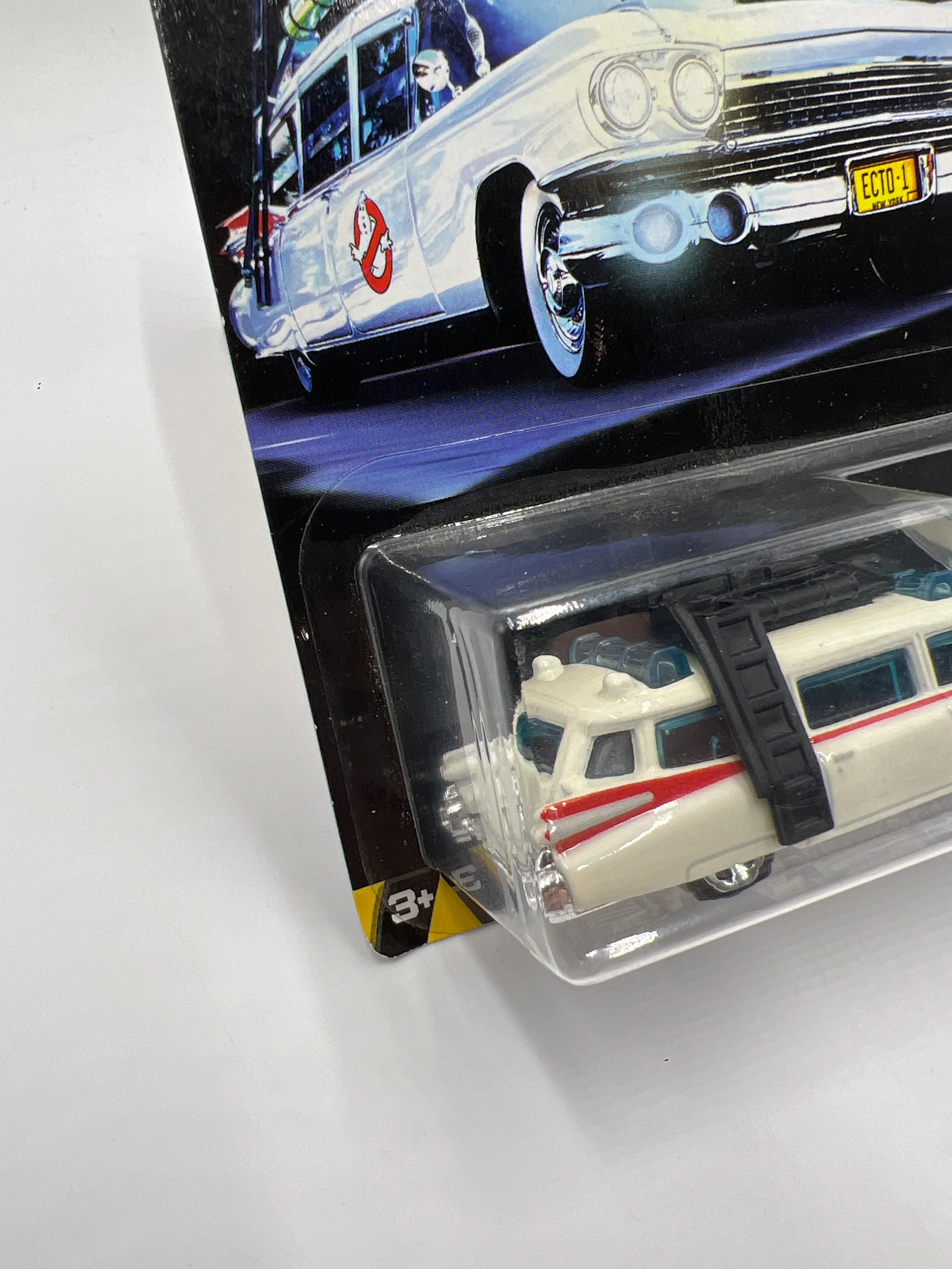 2016 Hot Wheels Ghostbusters #7 Ecto-1 White 117B - Image 5
