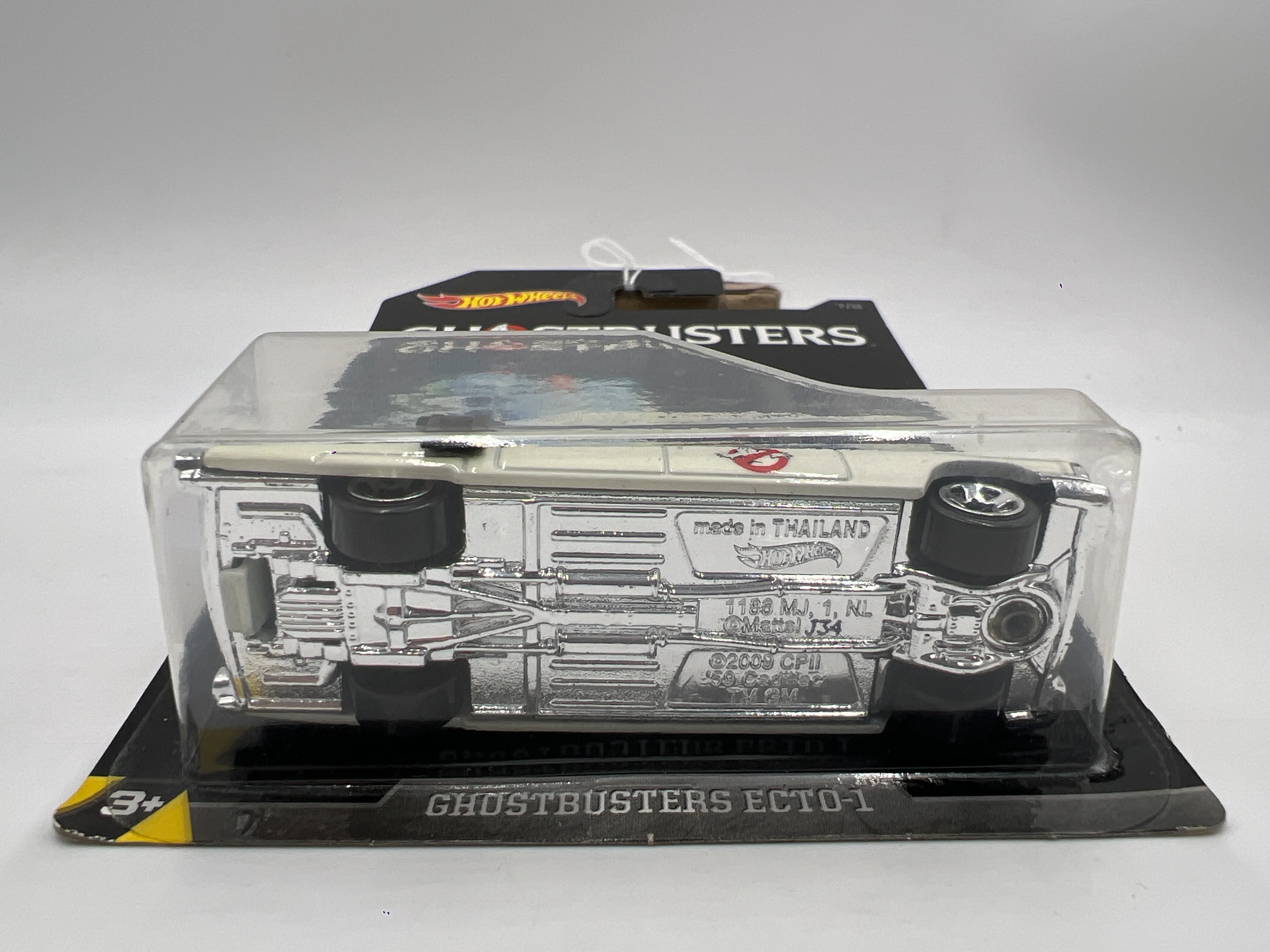 2016 Hot Wheels Ghostbusters #7 Ecto-1 White 117B - Image 7