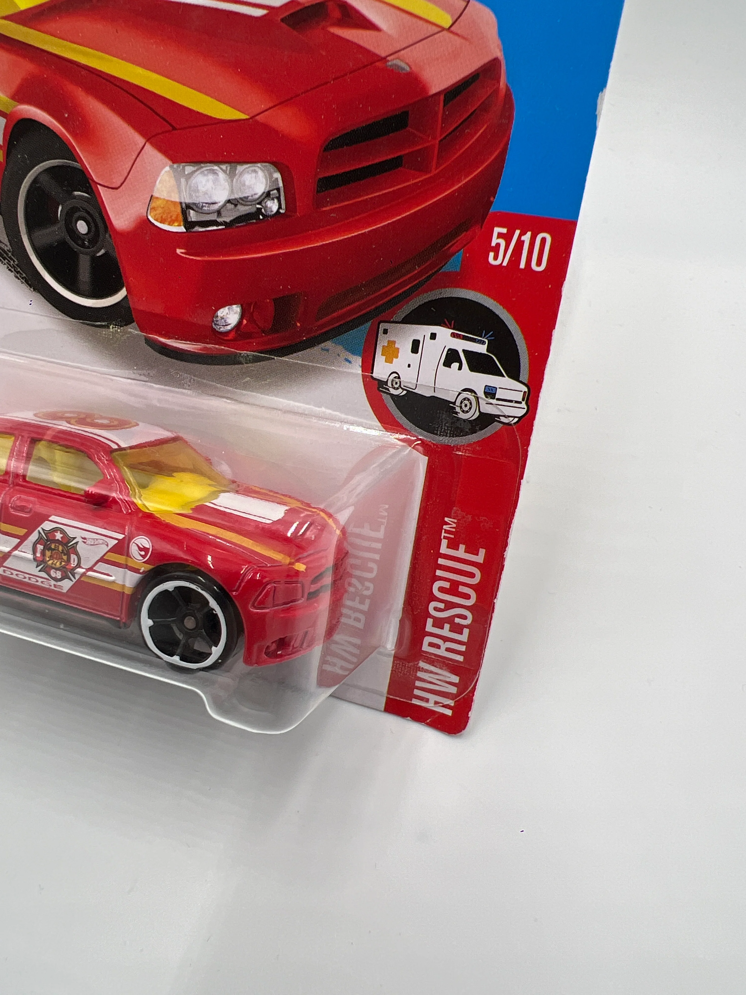 2016 Hot Wheels Treasure Hunt #215 Dodge Charger SRT8 Red 276D - Image 3