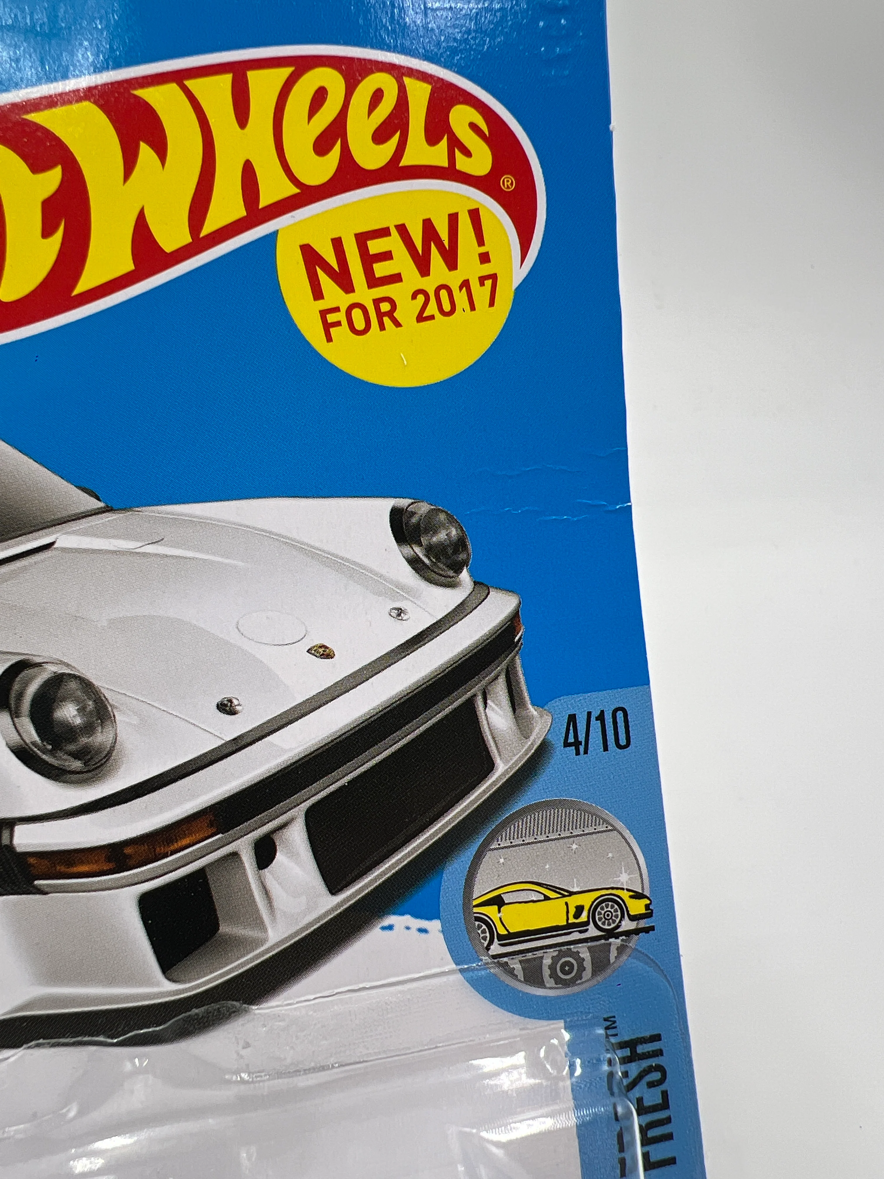 2017 Hot Wheels Factory Fresh #153 Porsche 934.5 White Card Not Perfect 100C - Image 4