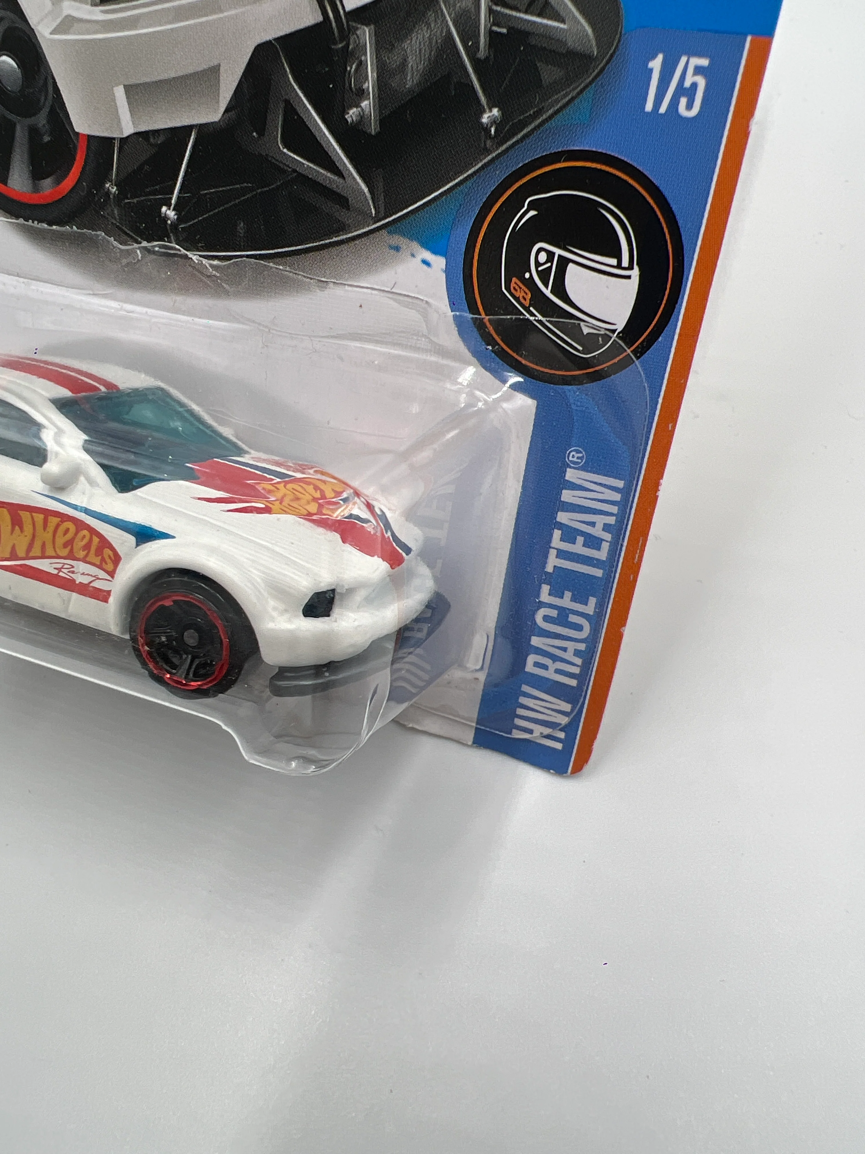 2017 Hot Wheels Kmart Exclusive HW Race Team 2005 Ford Mustang White 240F - Image 4
