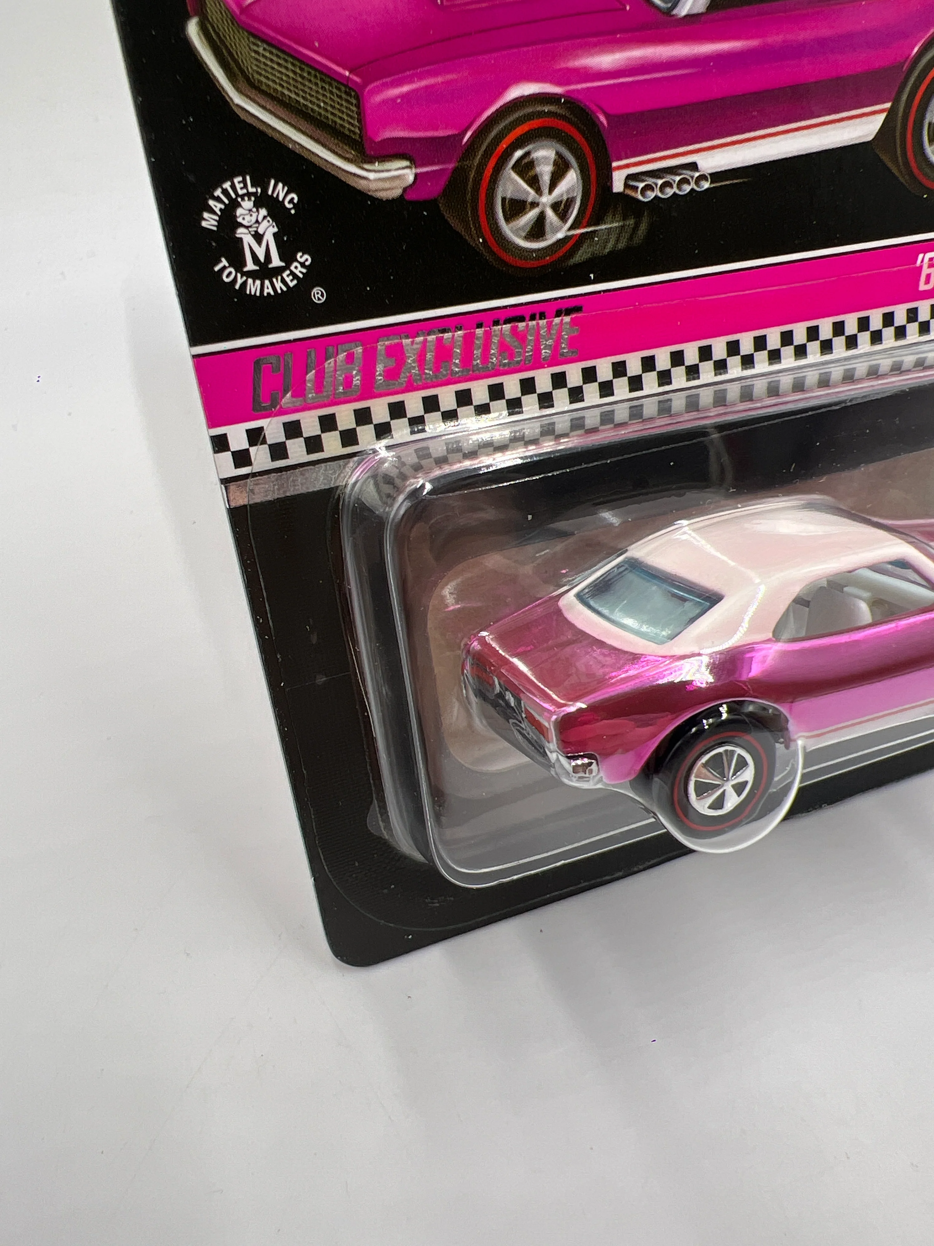 2017 Hot Wheels RLC Club Exclusive Party Car 67 Camaro Pink W/Protector - Image 4