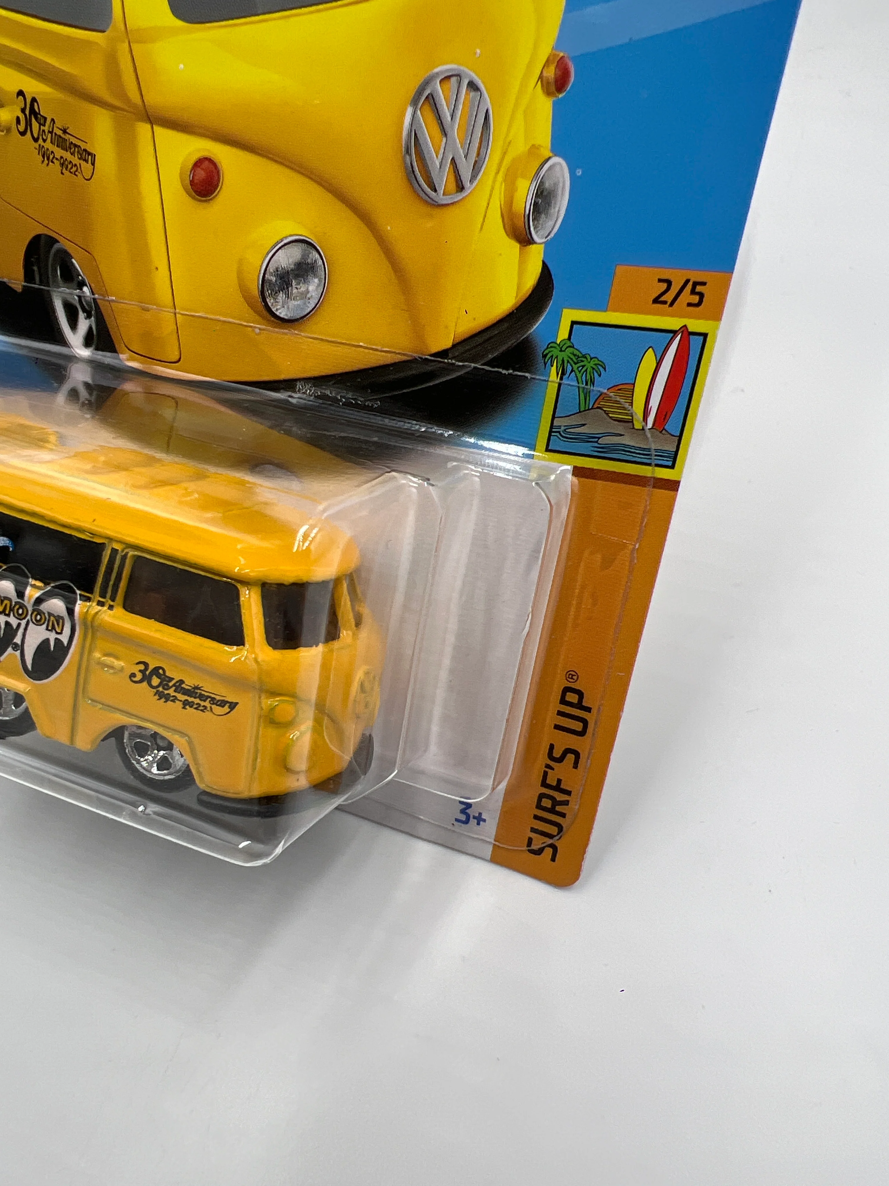 2023 Hot Wheels Surfs Up #49 Kool Kombi Yellow Mooneyes 96H - Image 3