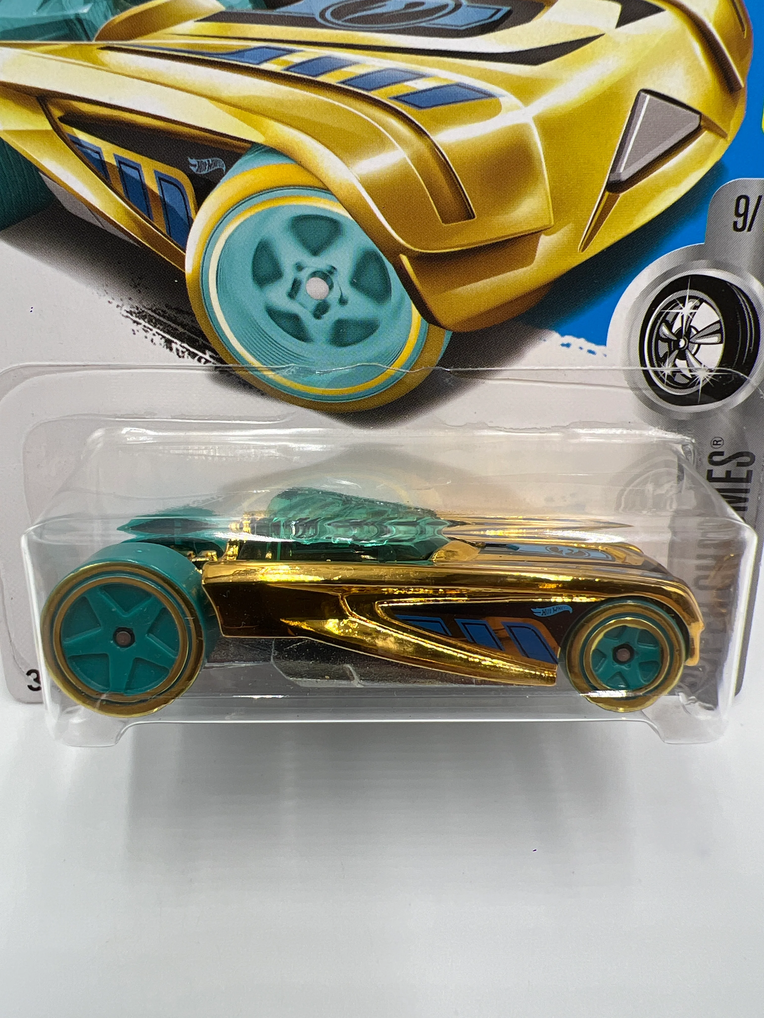 2017 Hot Wheels Treasure Hunt Pharodox Gold 282F - Image 2