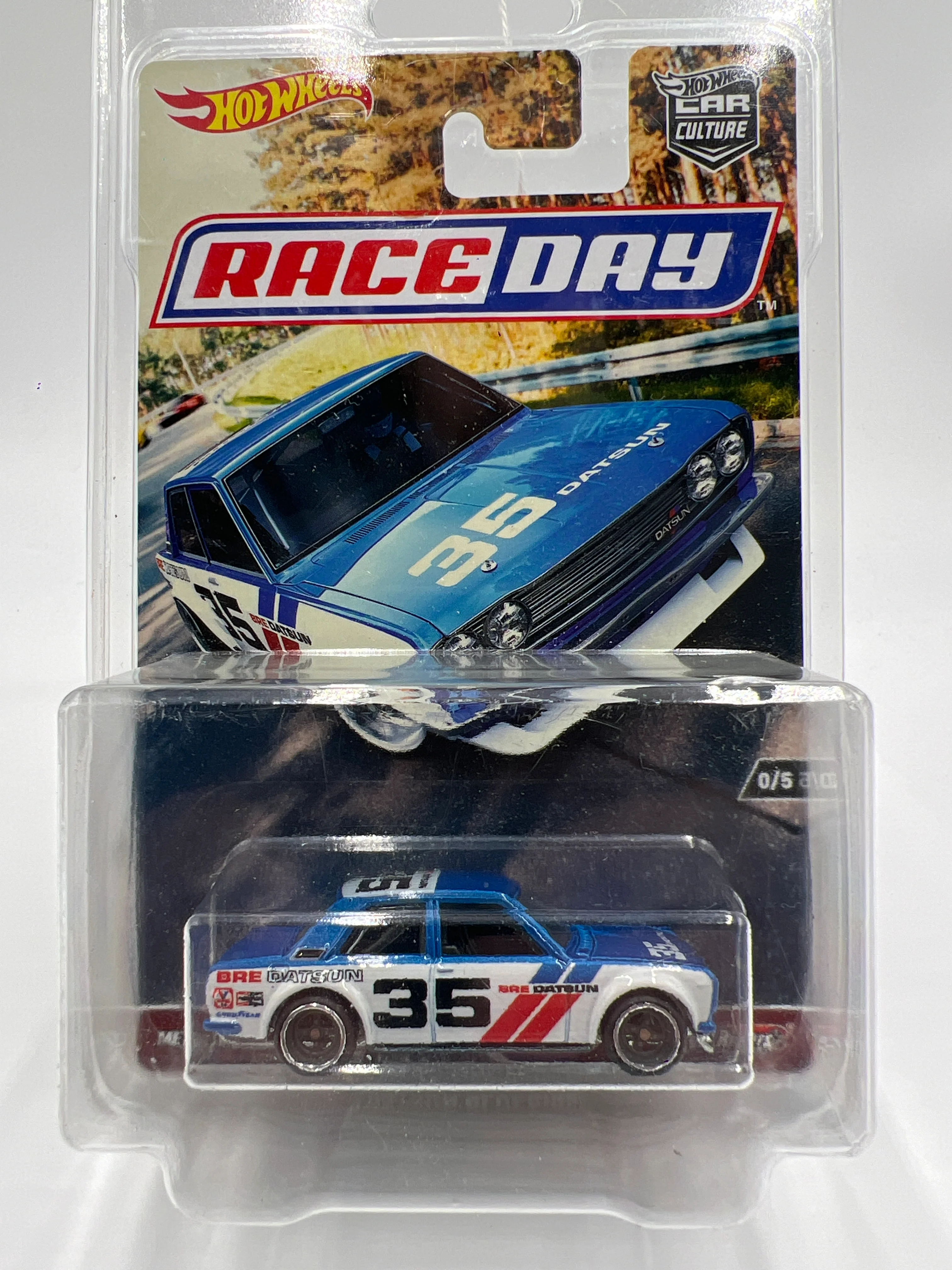 2017 HW RLC Premium Race Day #0 BRE Datsun Bluebird 510 Blue/White W/Protector - Image 7