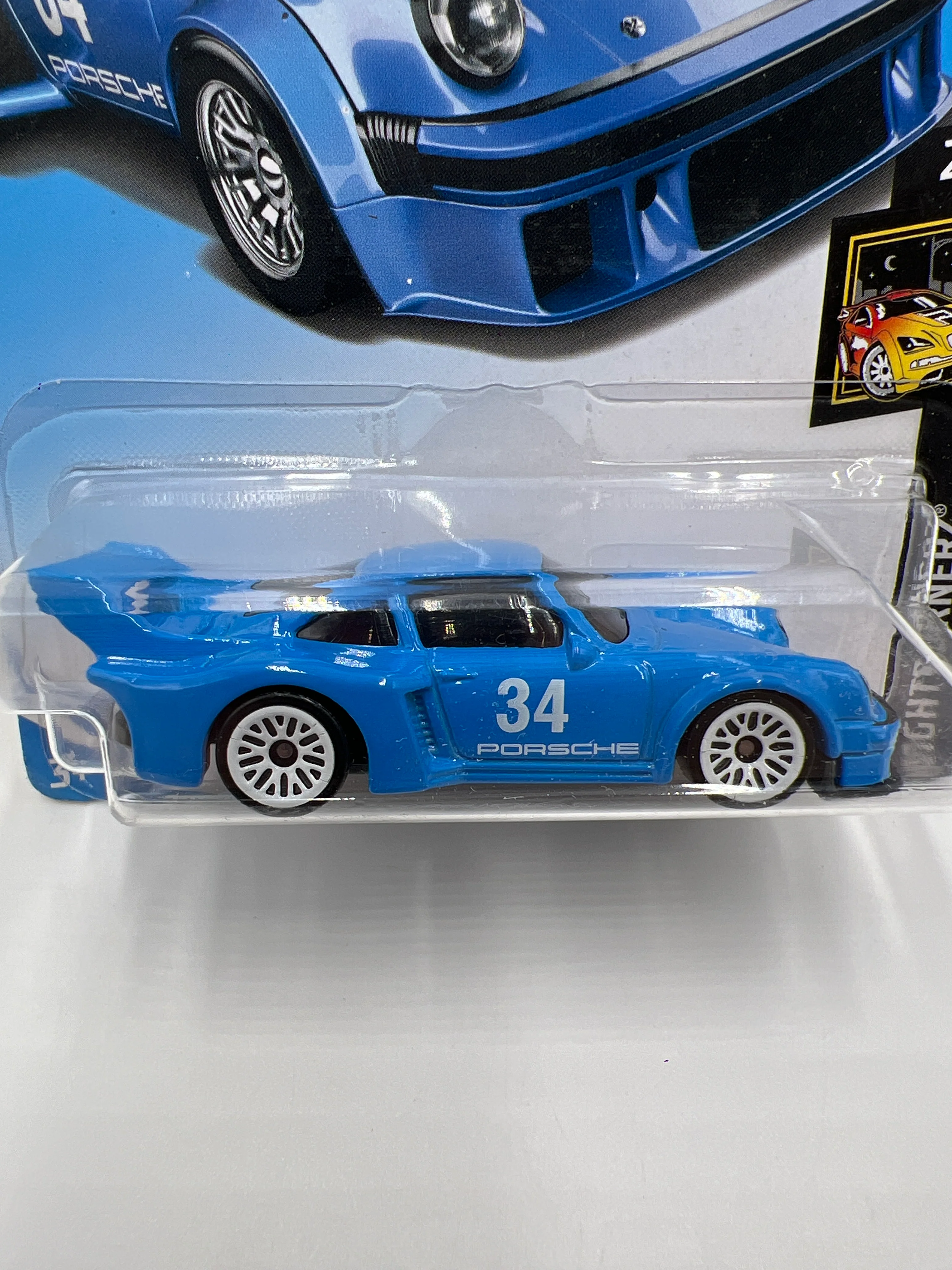 2018 Hot Wheels Nightburnerz #64 Porsche 934.5 Blue - Image 3