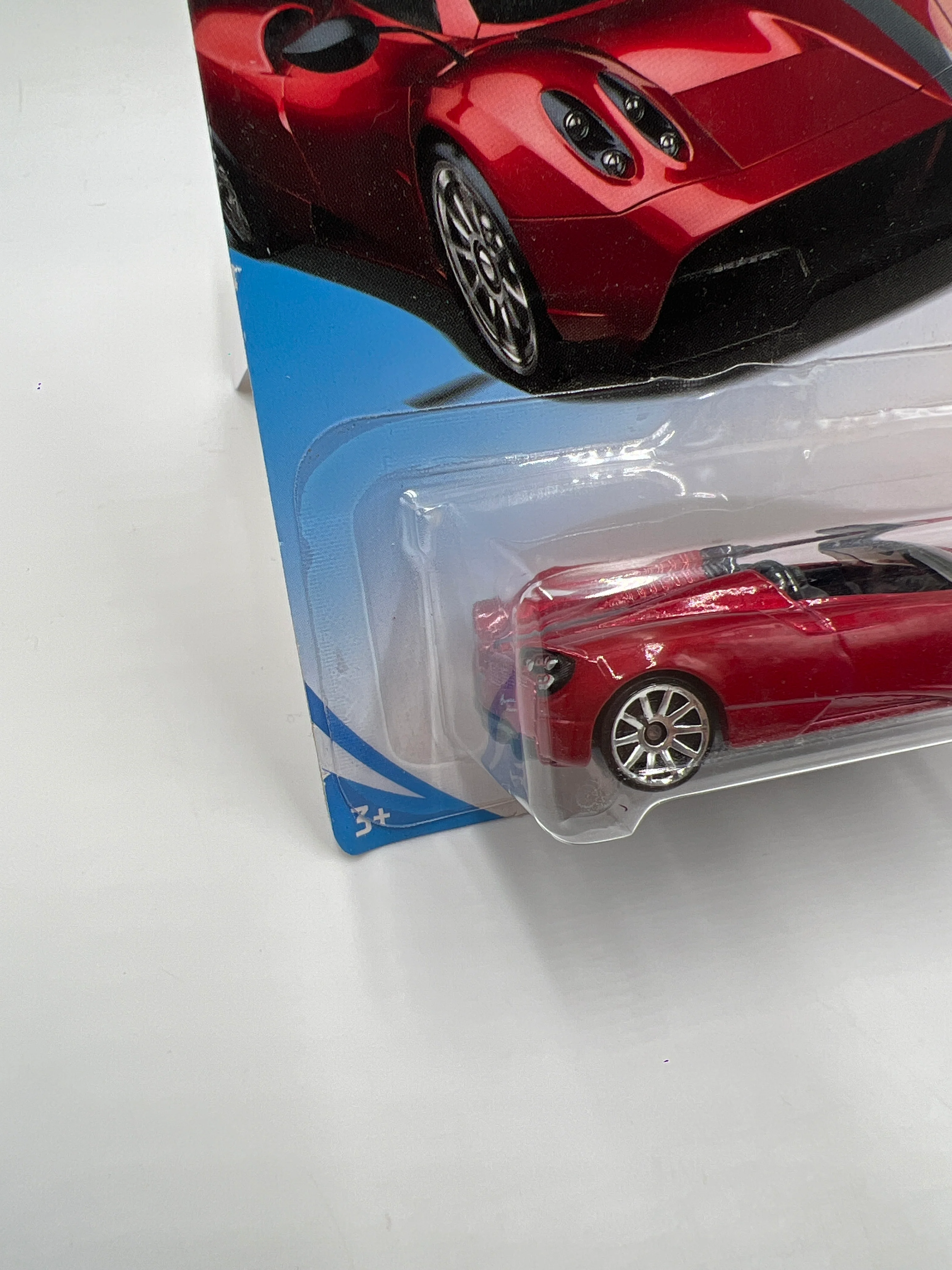 2018 Hot Wheels Exotics #243 17 Pagani Huayra Roadster Red - Image 4
