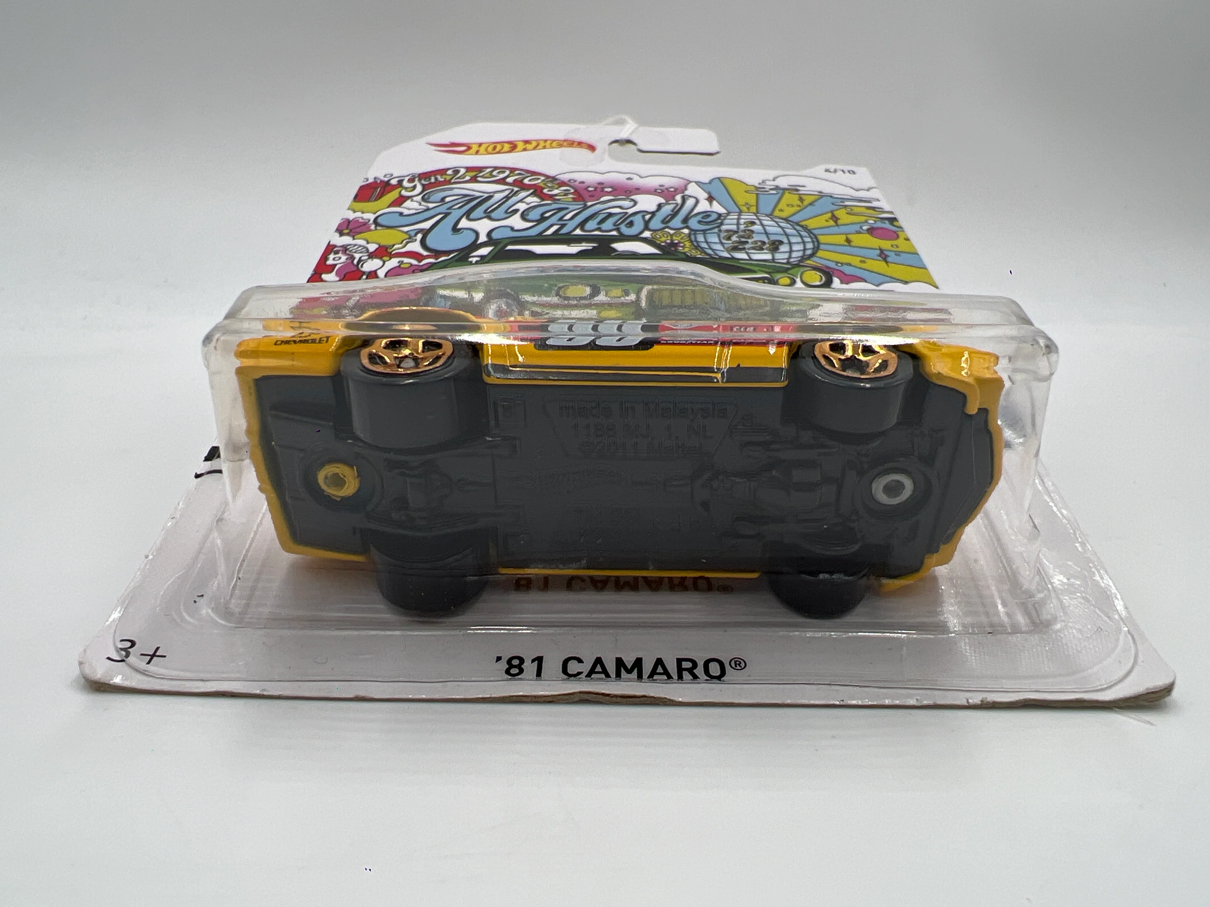 2018 Hot Wheels 50th Anniversary Camaro Series #4 81 Camaro Yellow 152F - Image 6
