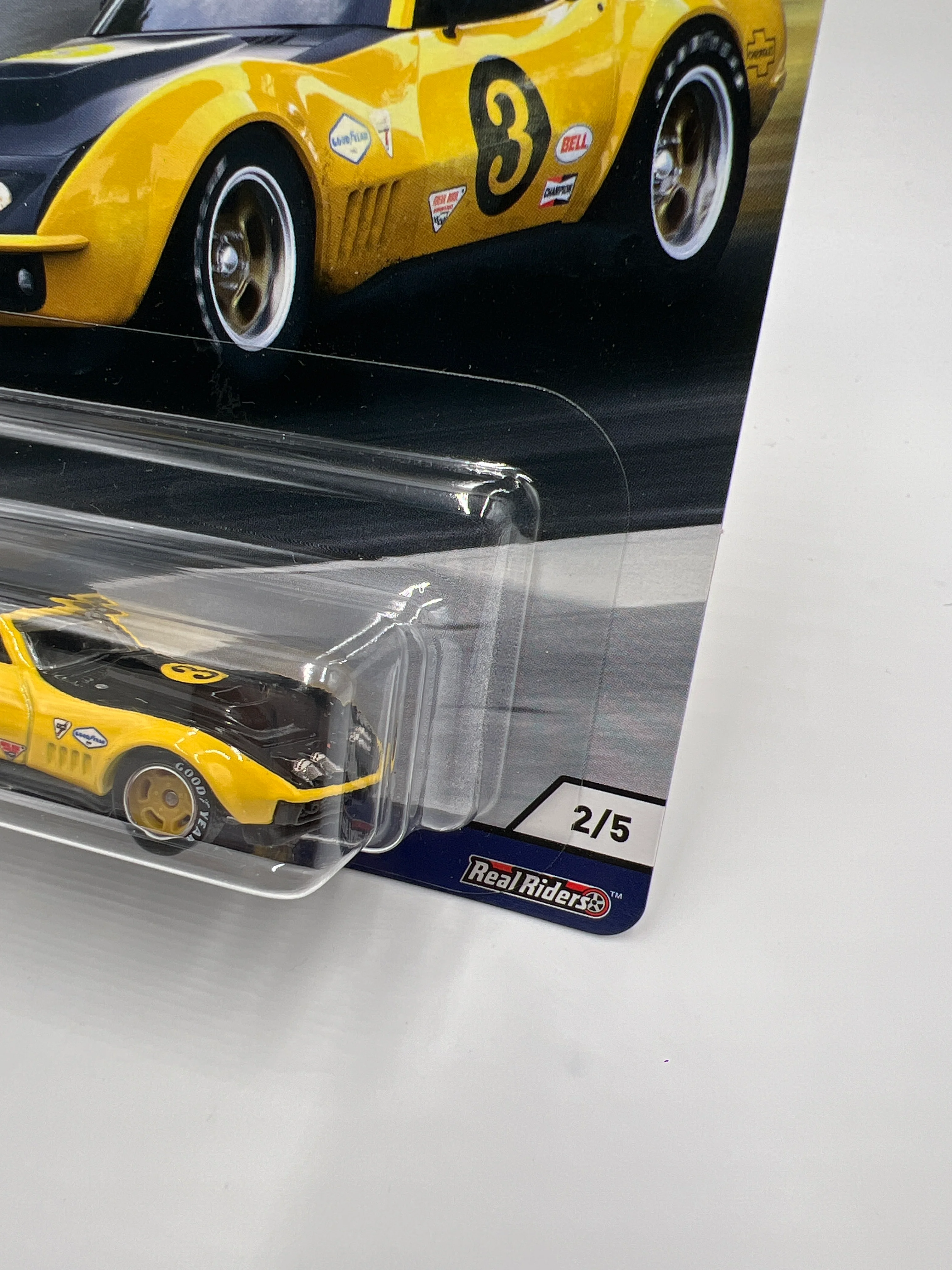 2018 Hot Wheels Car Culture Premium Circuit Legends #2 69 Copo Corvette Yellow/Black 255D - Image 3