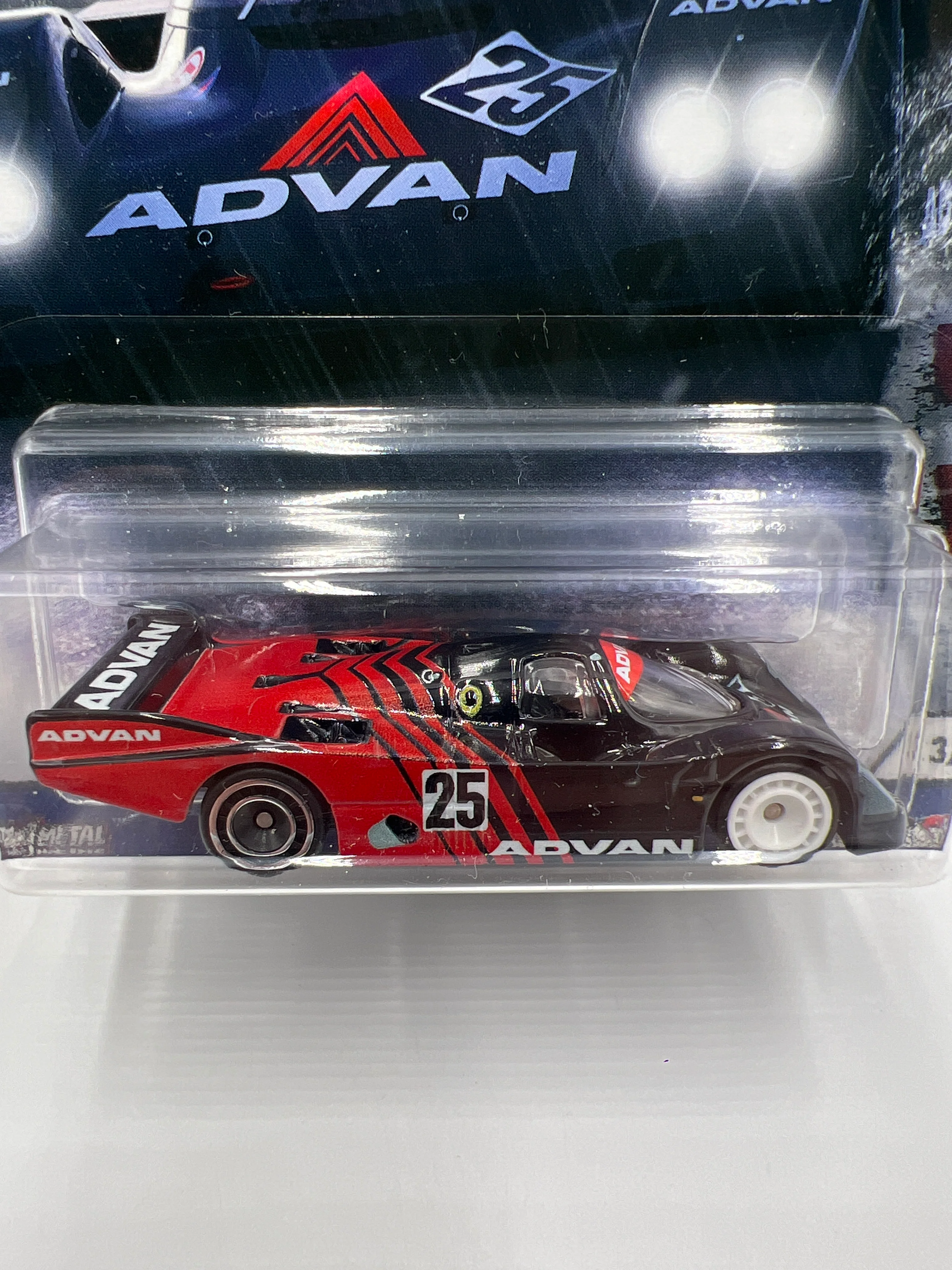 2018 Hot Wheels Car Culture Premium Circuit Legends #3 Porsche 962 254D - Image 2