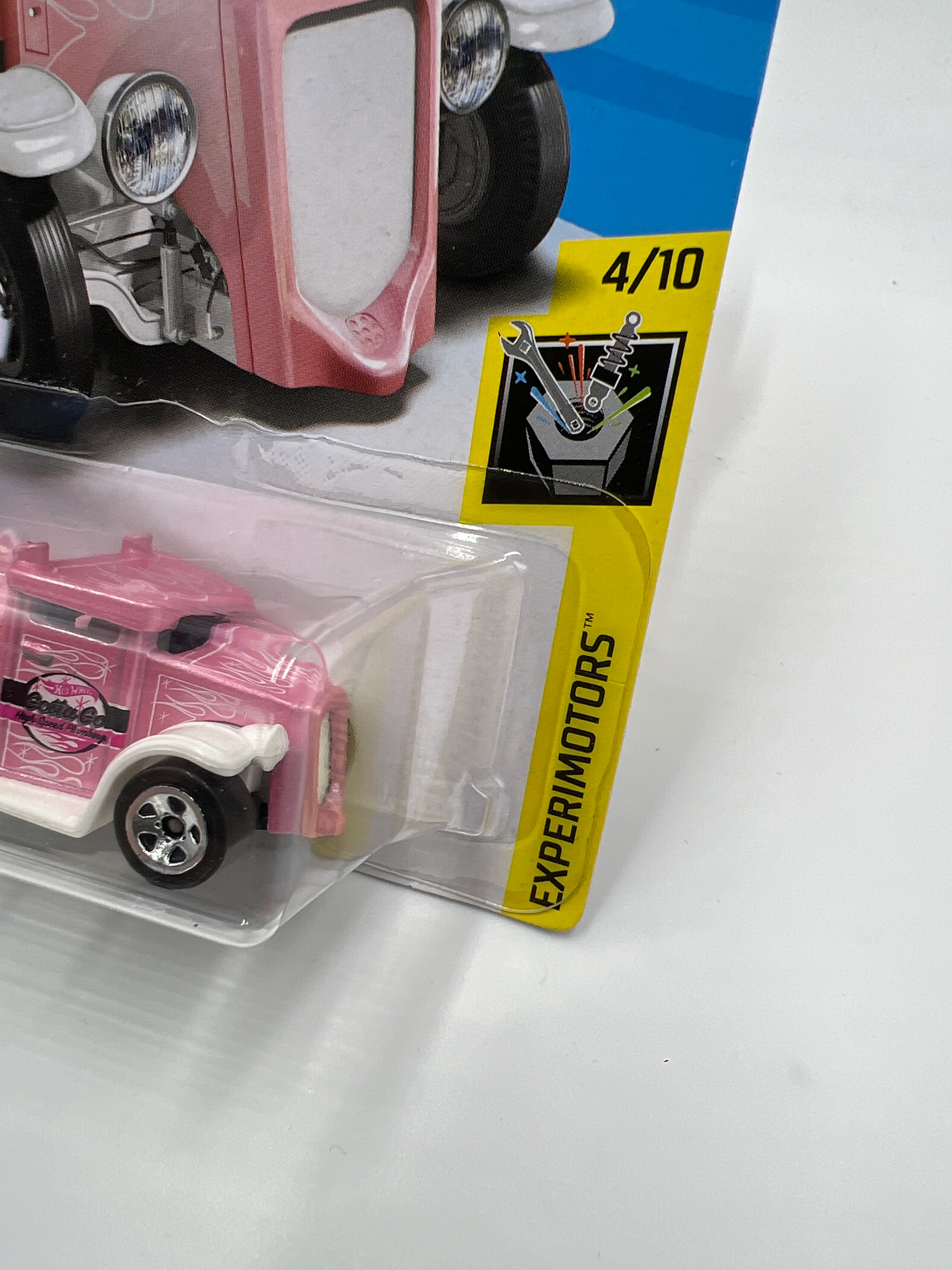 2018 Hot Wheels Experimotors #49 Gotta Go Pink - Image 4