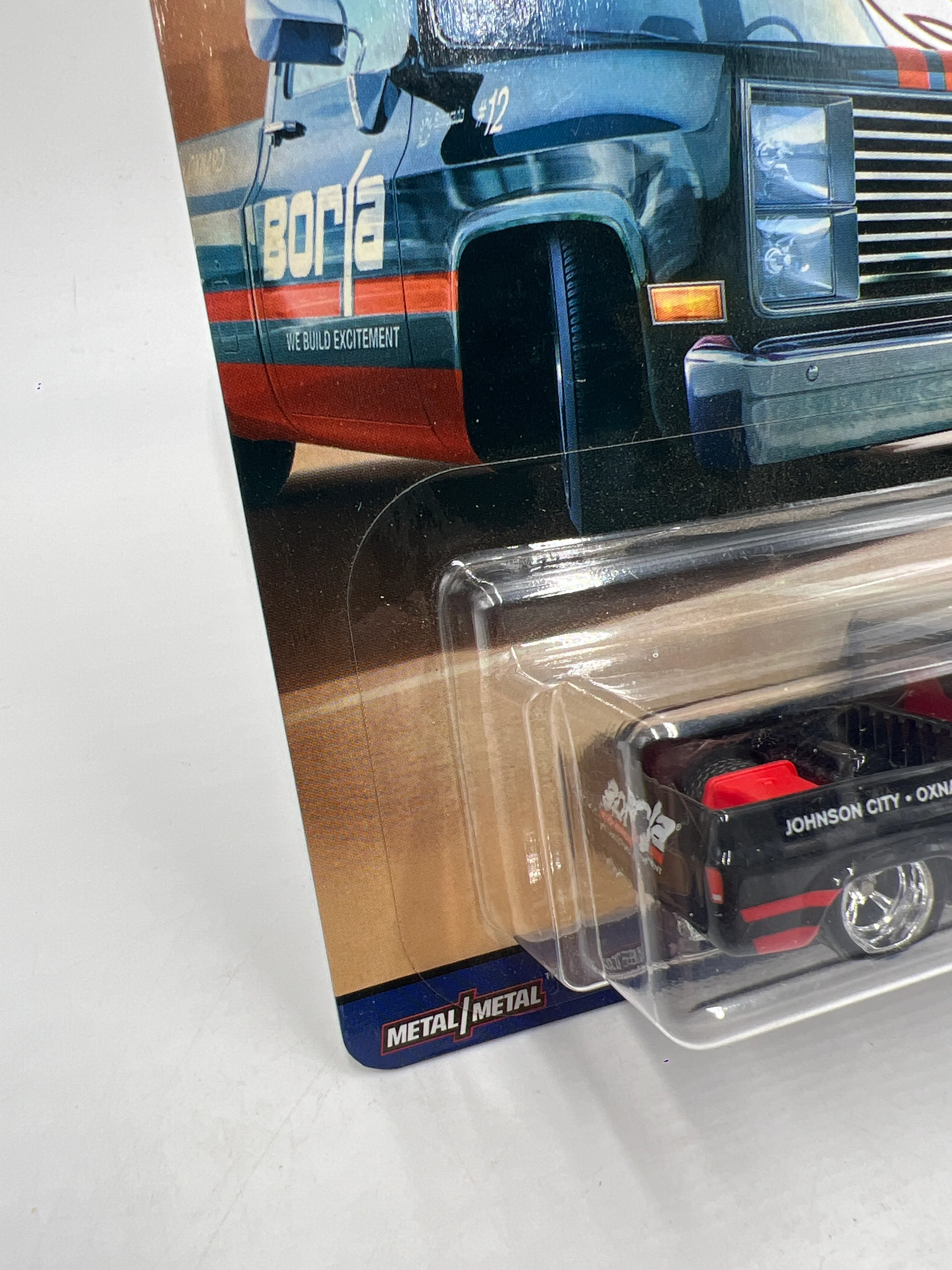 2018 Hot Wheels Premium Car Culture Shop Trucks #3 83 Chevy Silverado Borla W/Protector - Image 4