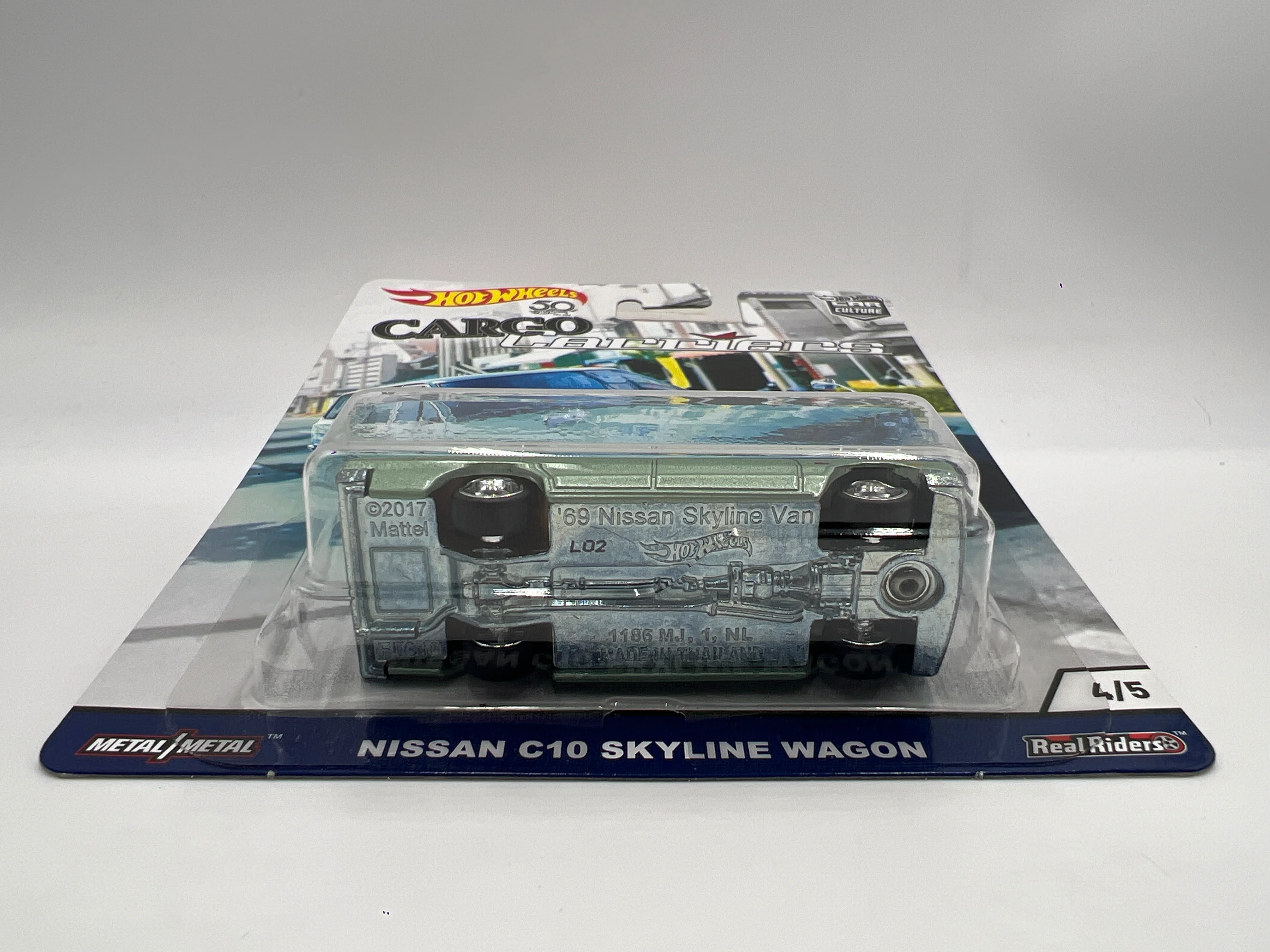 Hot Wheels Premium Cargo Carriers #4 Nissan C10 Skyline Wagon Light Green 245B - Image 5