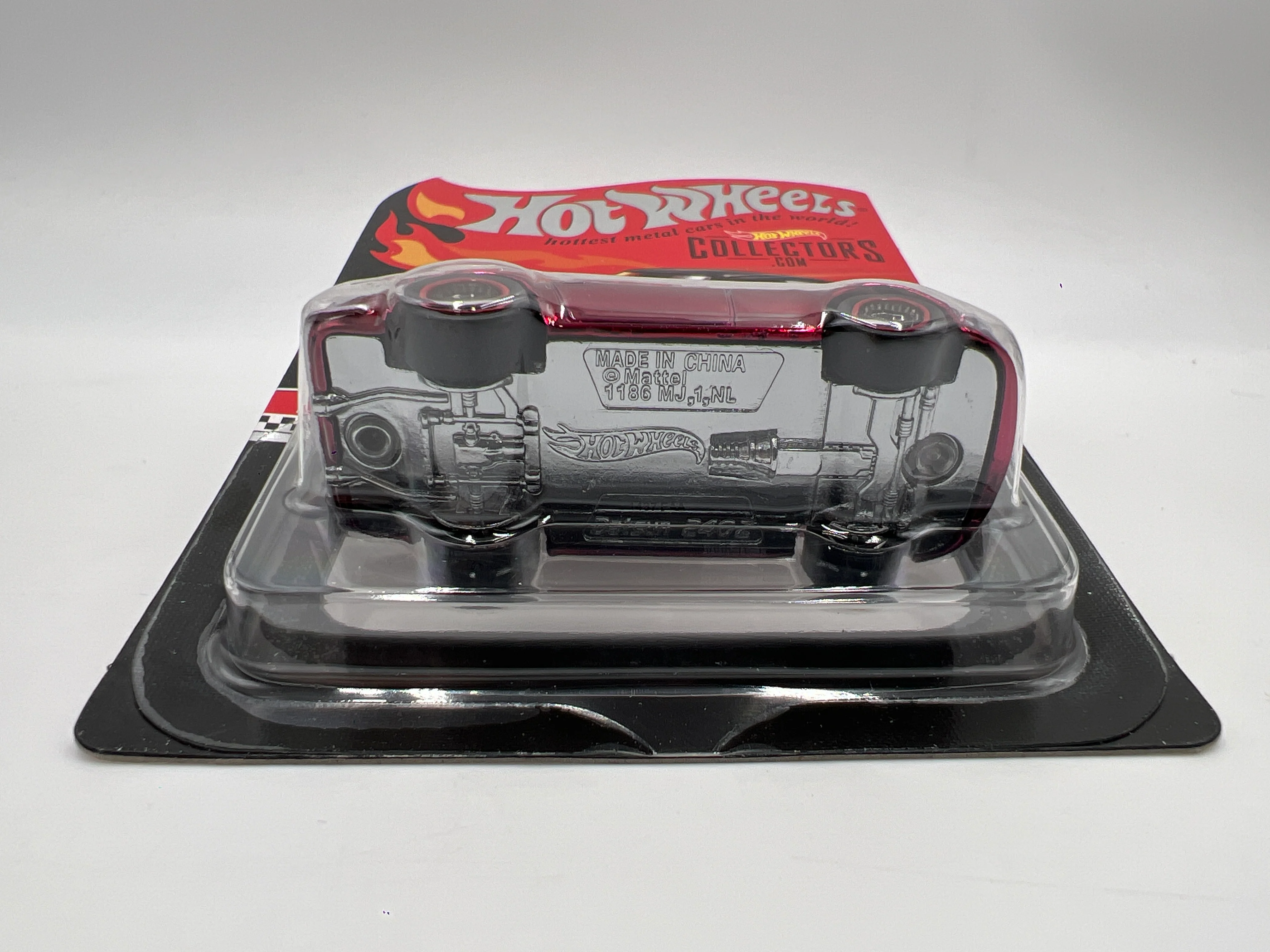 Hot Wheels RLC HWC Exclusive #2452/6500 Datsun 240Z Red/Black W/Protector - Image 6