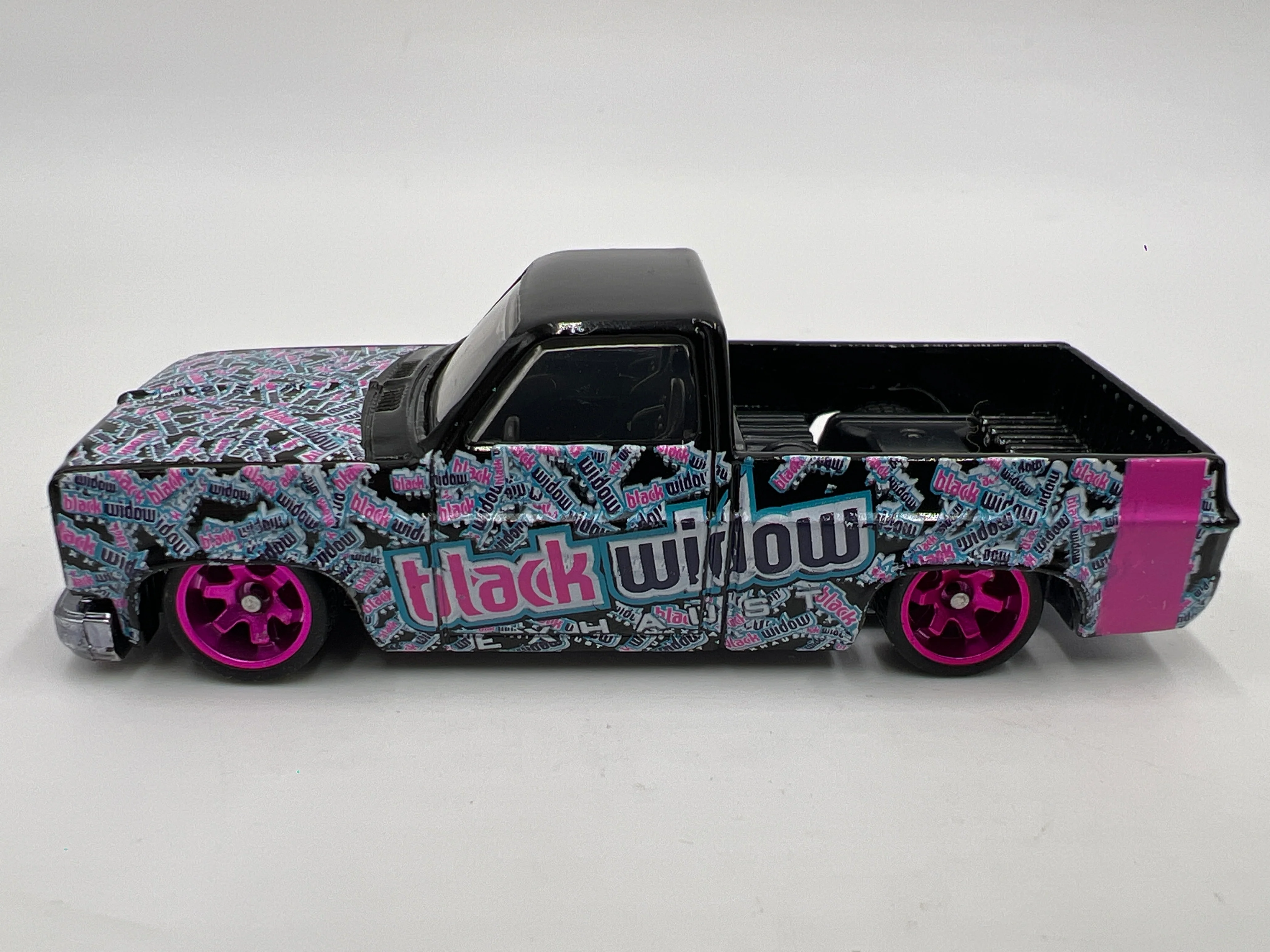 Hot Wheels 1/64 Unspun Custom 83 Chevy Silverado Black Widow Loose - Image 5