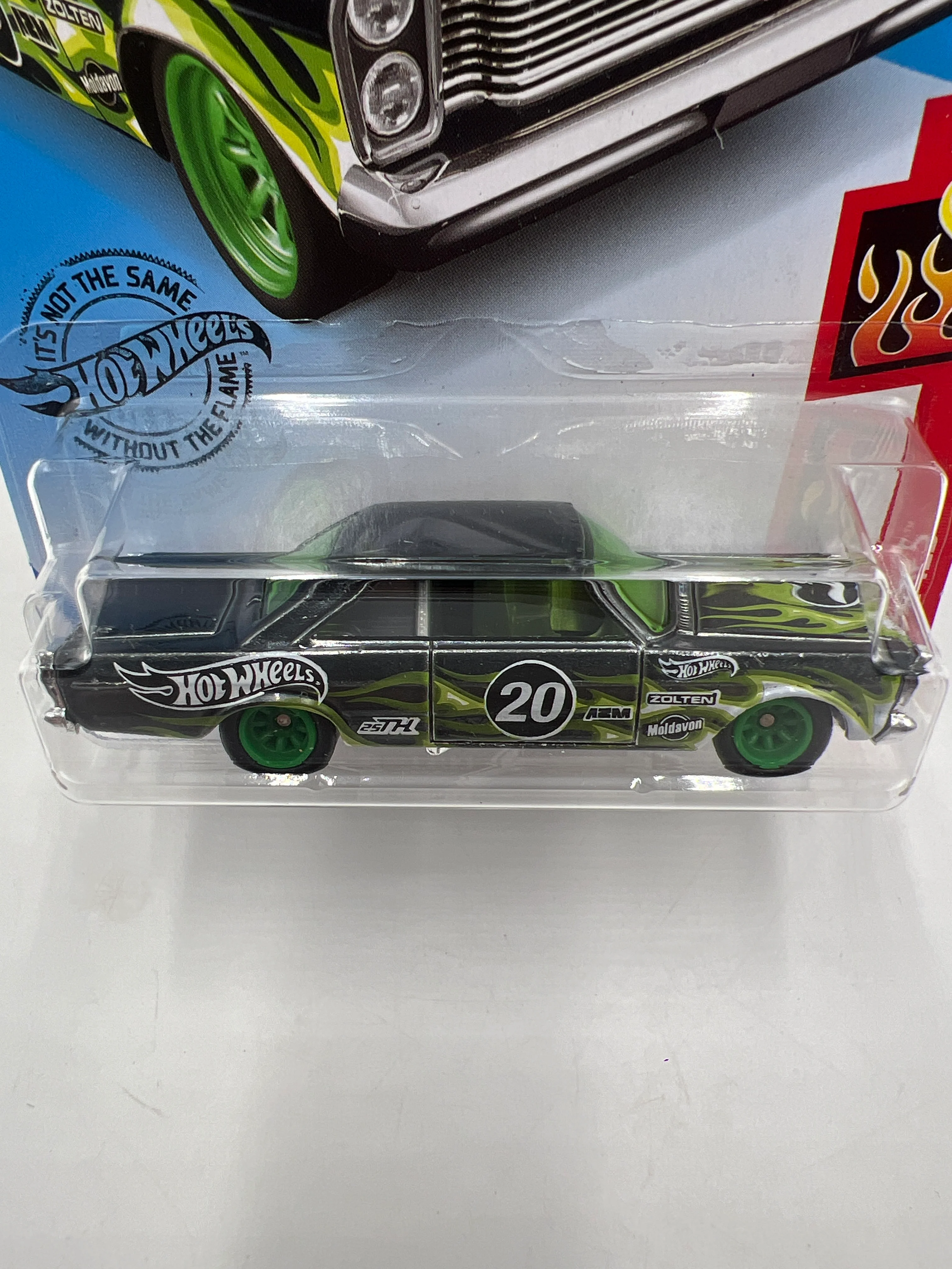 2019 Hot Wheels Super Treasure Hunt #221 65 Ford Galaxie W/Protector - Image 3