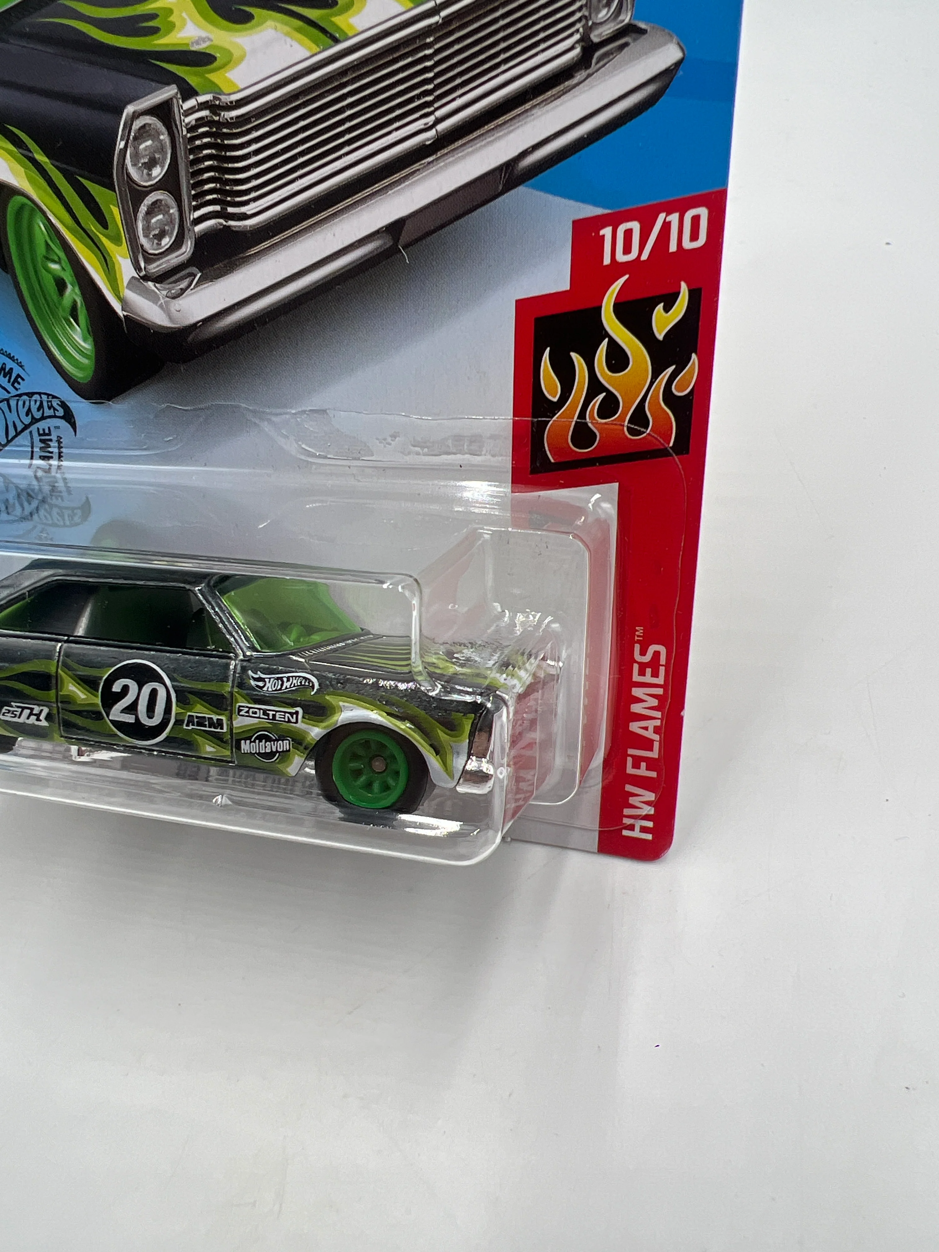 2019 Hot Wheels Super Treasure Hunt #221 65 Ford Galaxie W/Protector - Image 4