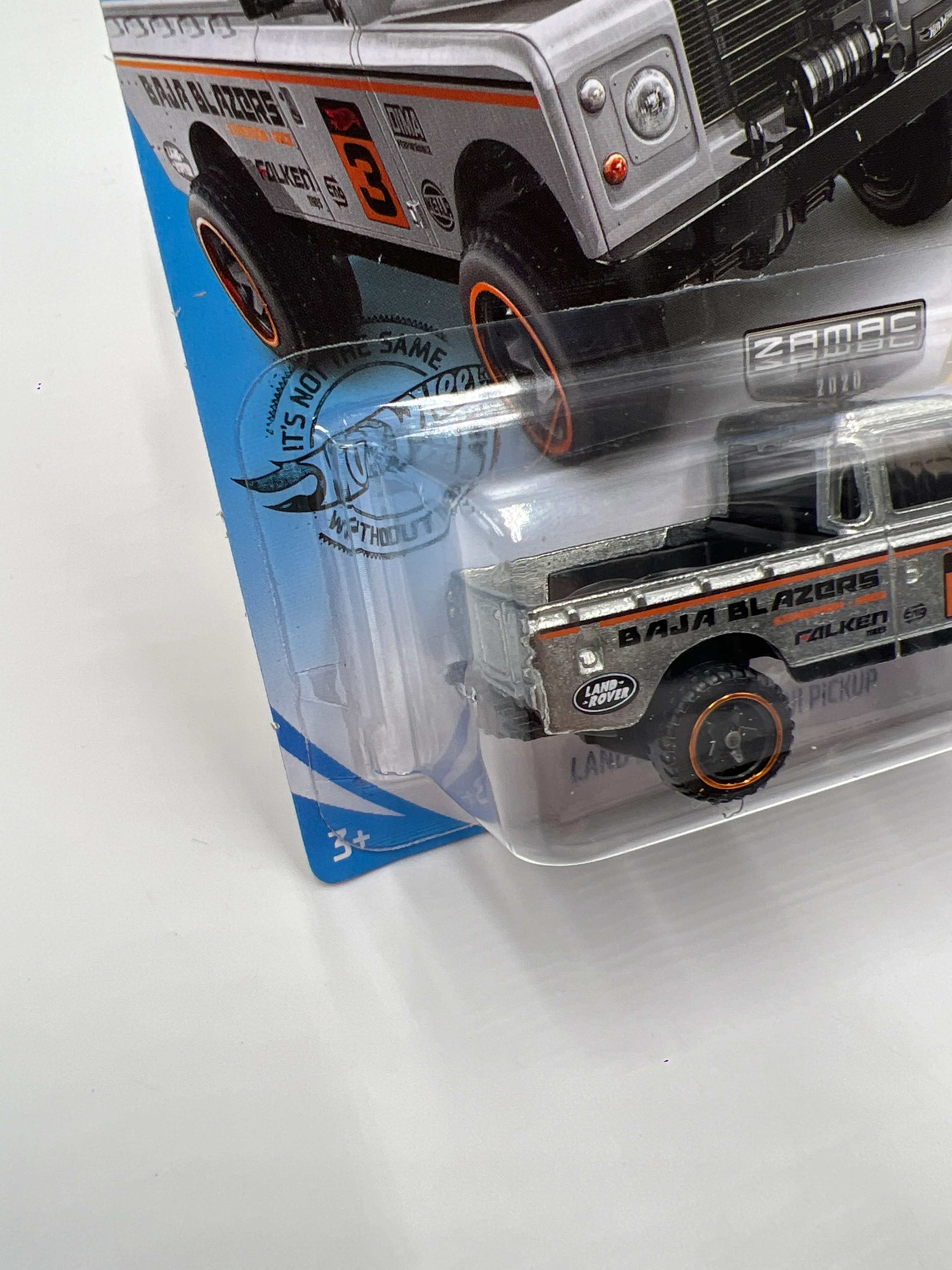 2020 Hot Wheels Walmart Exclusive Zamac 3 #3 Land Rover Series III Pickup 148i - Image 4