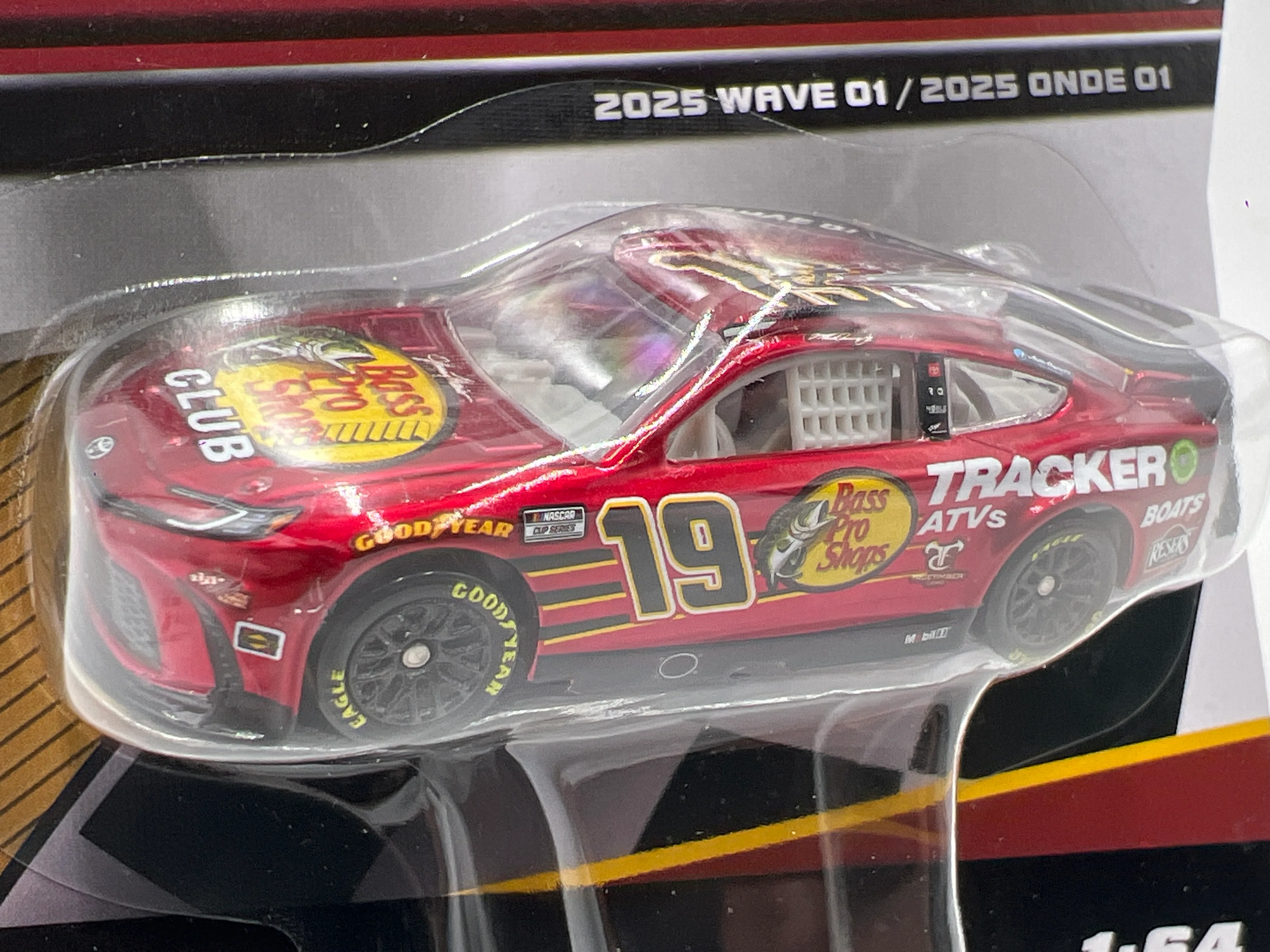 2025 Nascar Authentics Wave 1 Liquid Color CHASE Martin Truex Jr #19 Red - Image 2