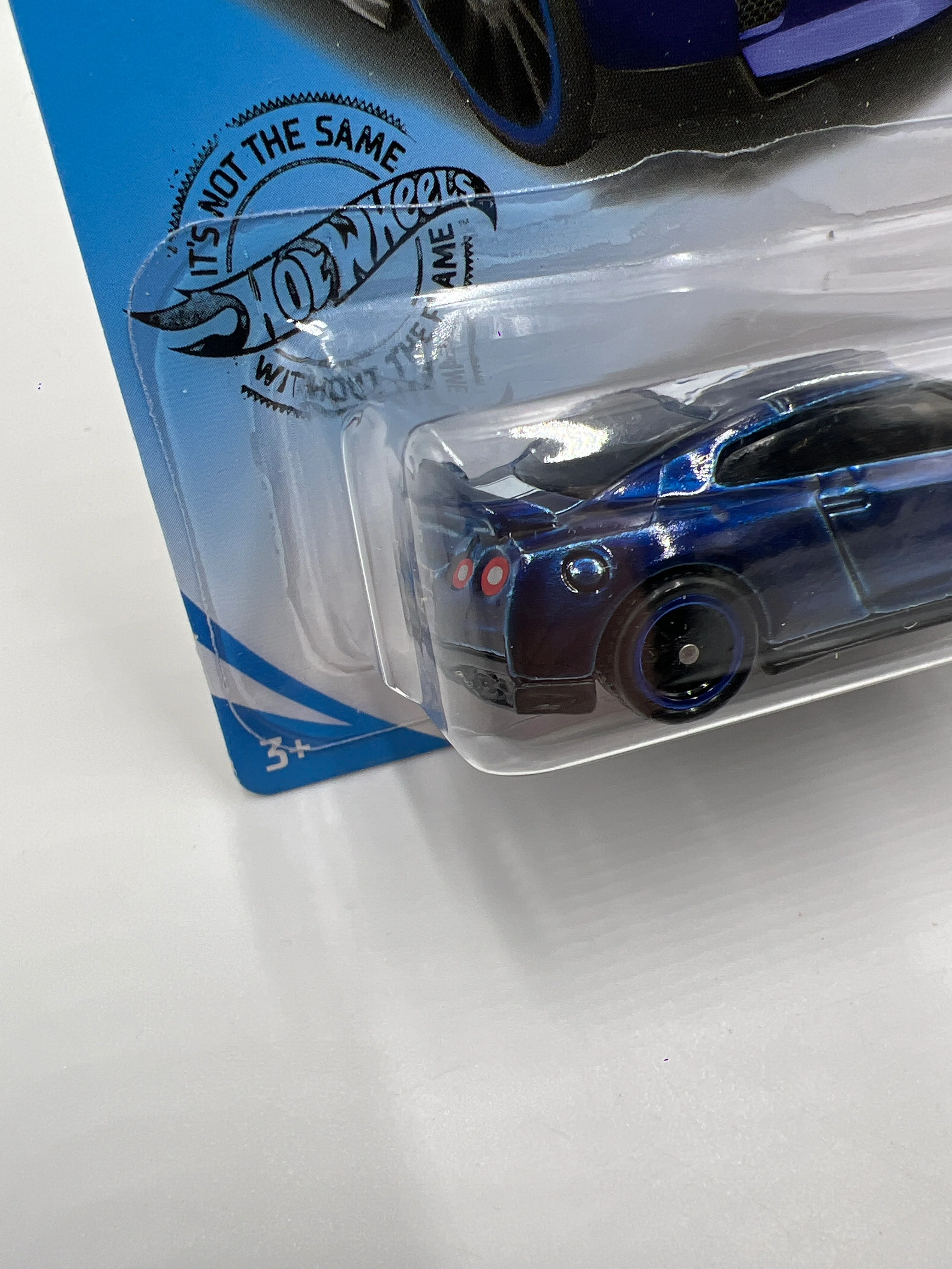 2020 Hot Wheels Super Treasure Hunt #137 17 Nissan GT-R R35 Blue W/Protector - Image 5