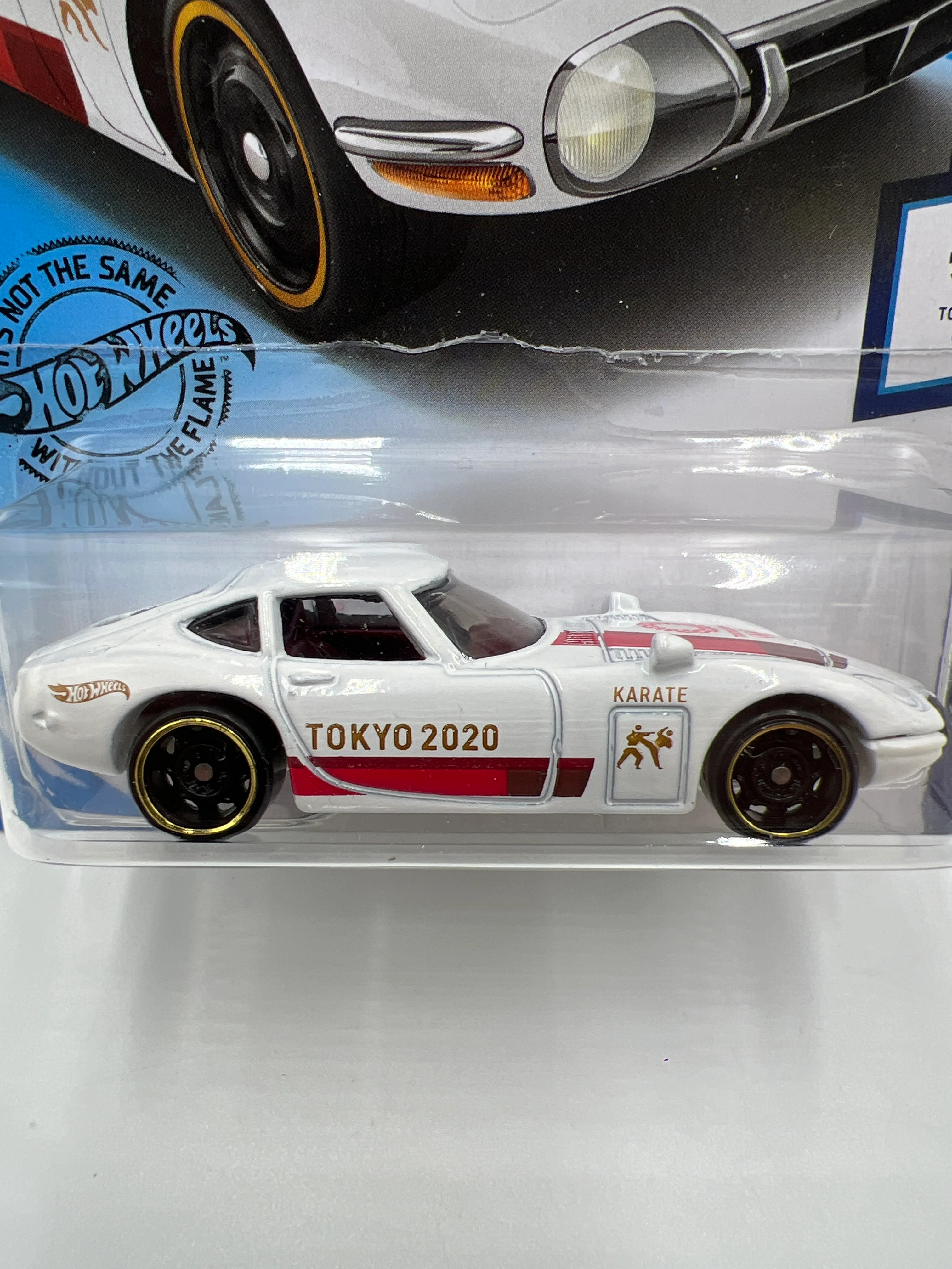 2020 Hot Wheels Olympic Games Tokyo #184 Toyota 2000 GT White 92D - Image 3
