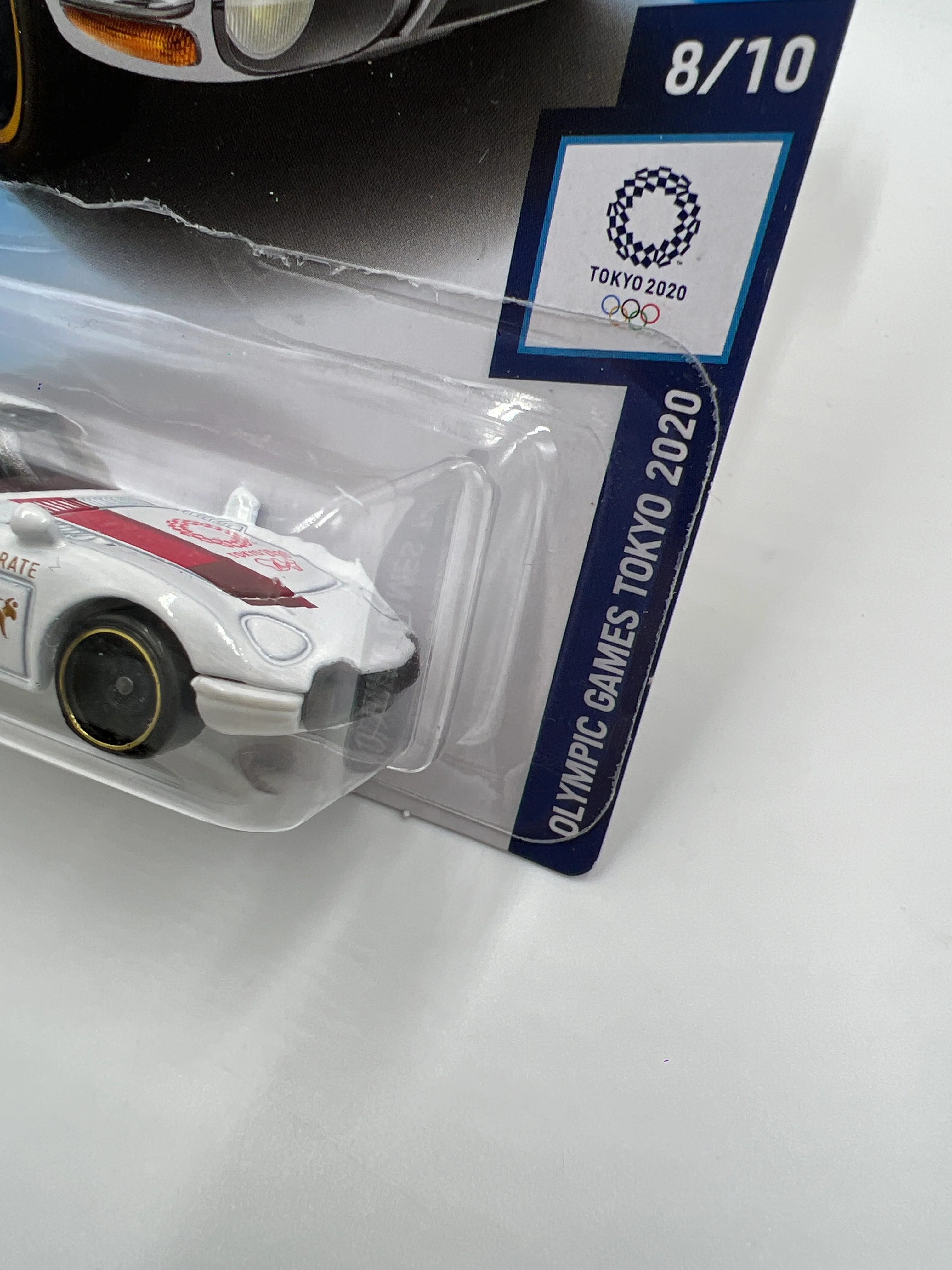 2020 Hot Wheels Olympic Games Tokyo #184 Toyota 2000 GT White 92D - Image 4