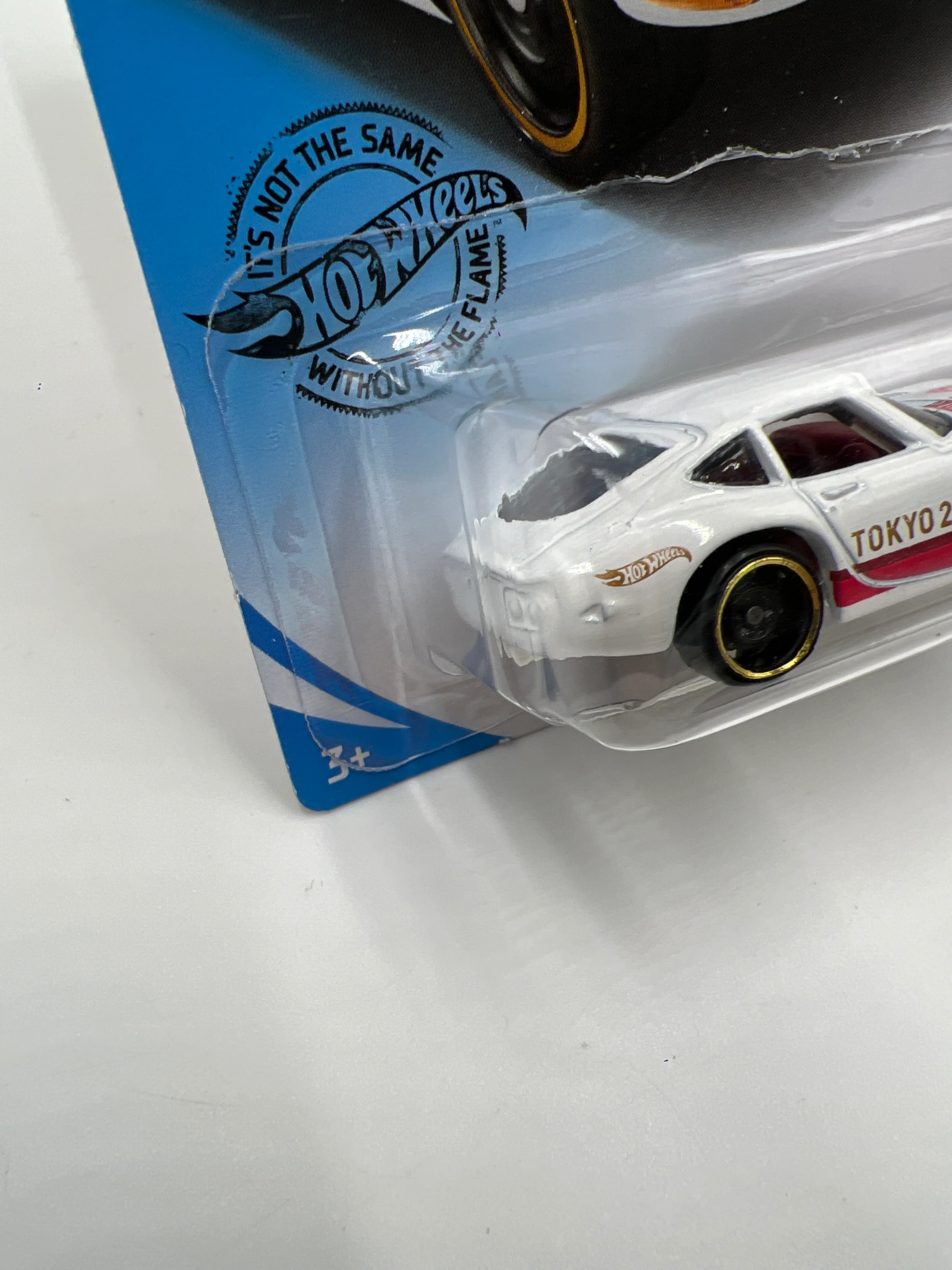 2020 Hot Wheels Olympic Games Tokyo #184 Toyota 2000 GT White 92D - Image 5