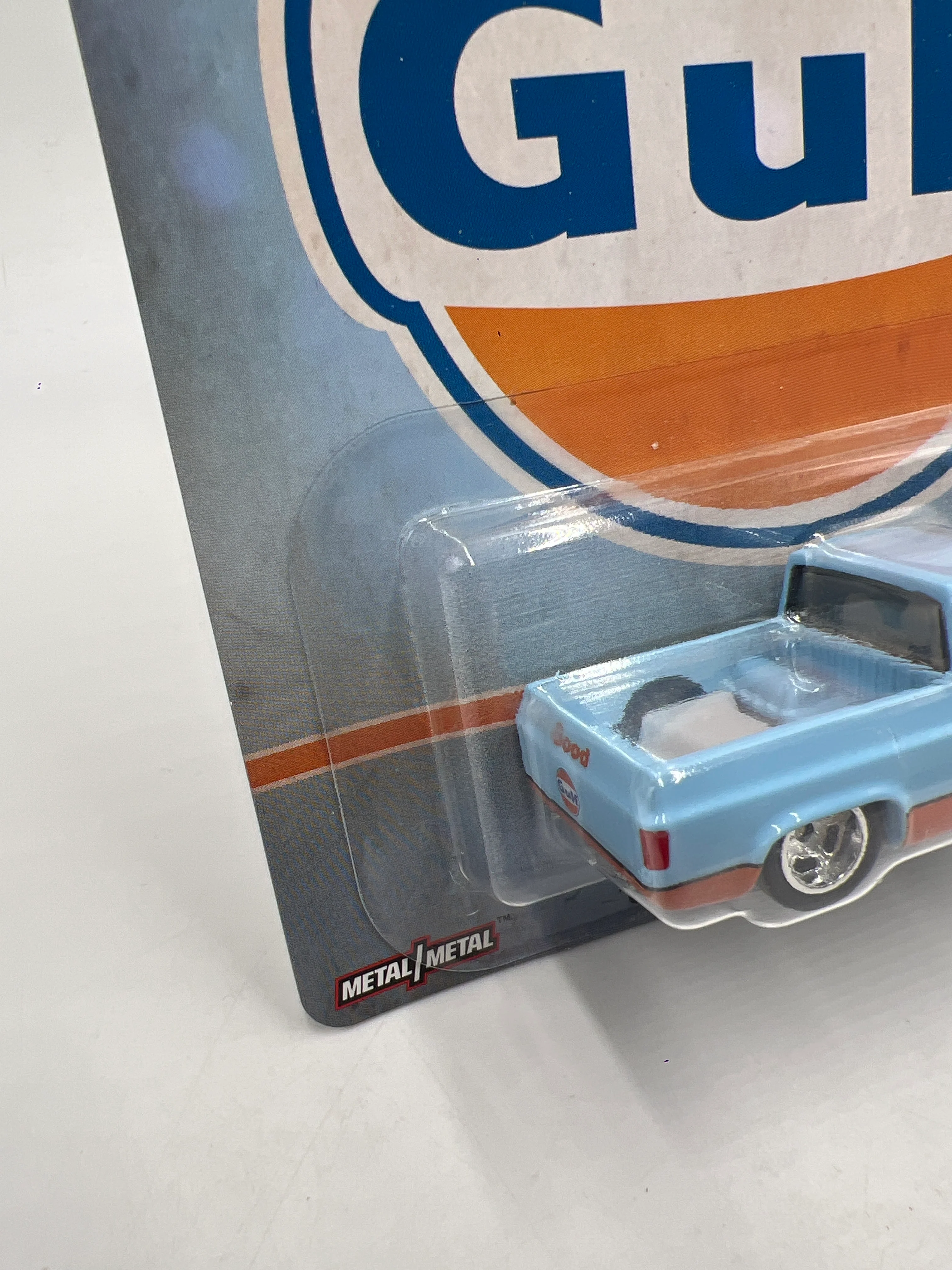 2020 Hot Wheels Premium Vintage Oil #2 83 Chevy Silverado Gulf Blue W/Protector - Image 4