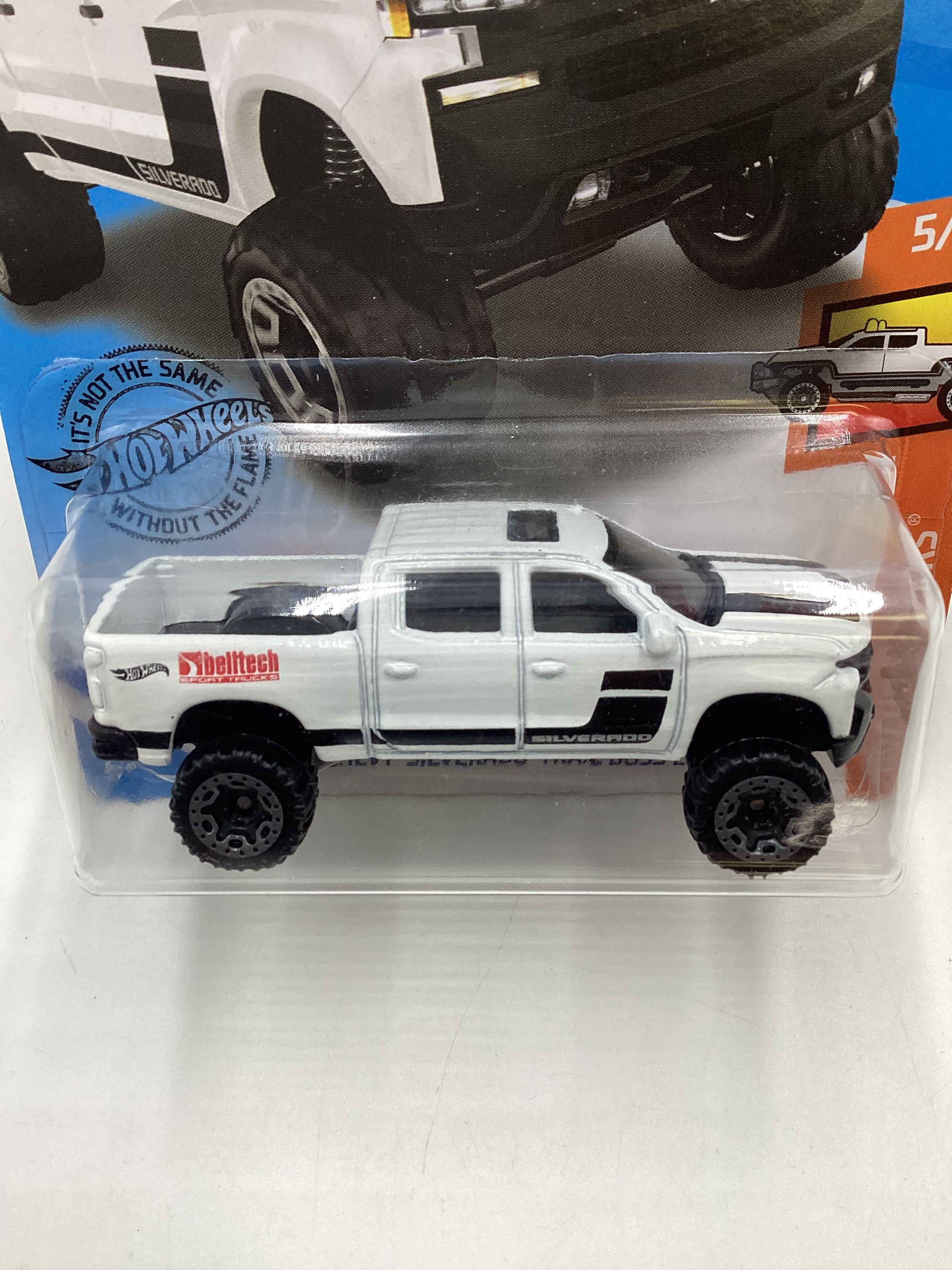 2020 Hot wheels HW Hot Trucks #151 19 Chevy Silverado Trail Boss LT 15A - Image 3