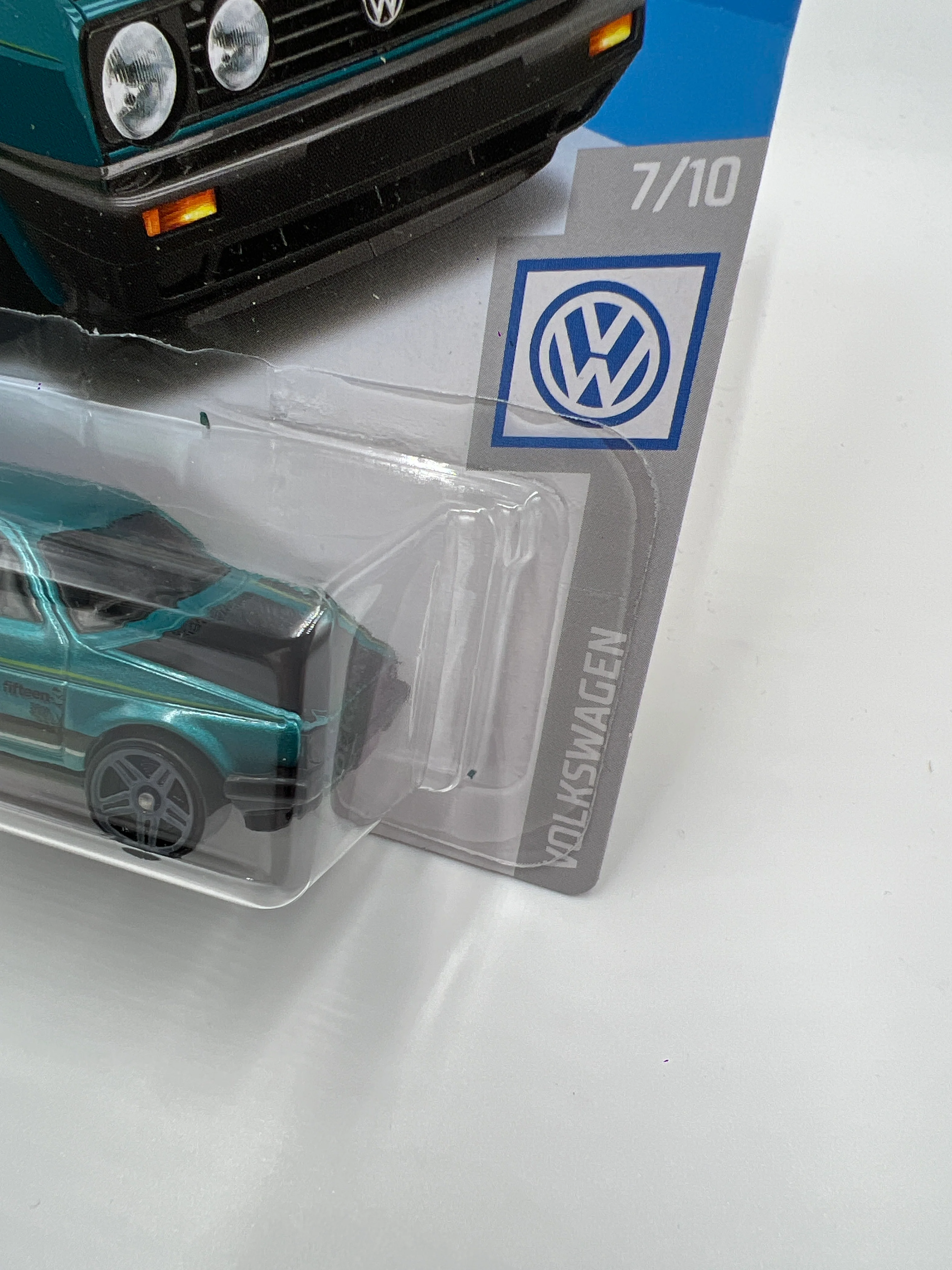 2019 Hot Wheels Volkswagen #68 Volkswagen Golf MK2 Teal 97E - Image 4