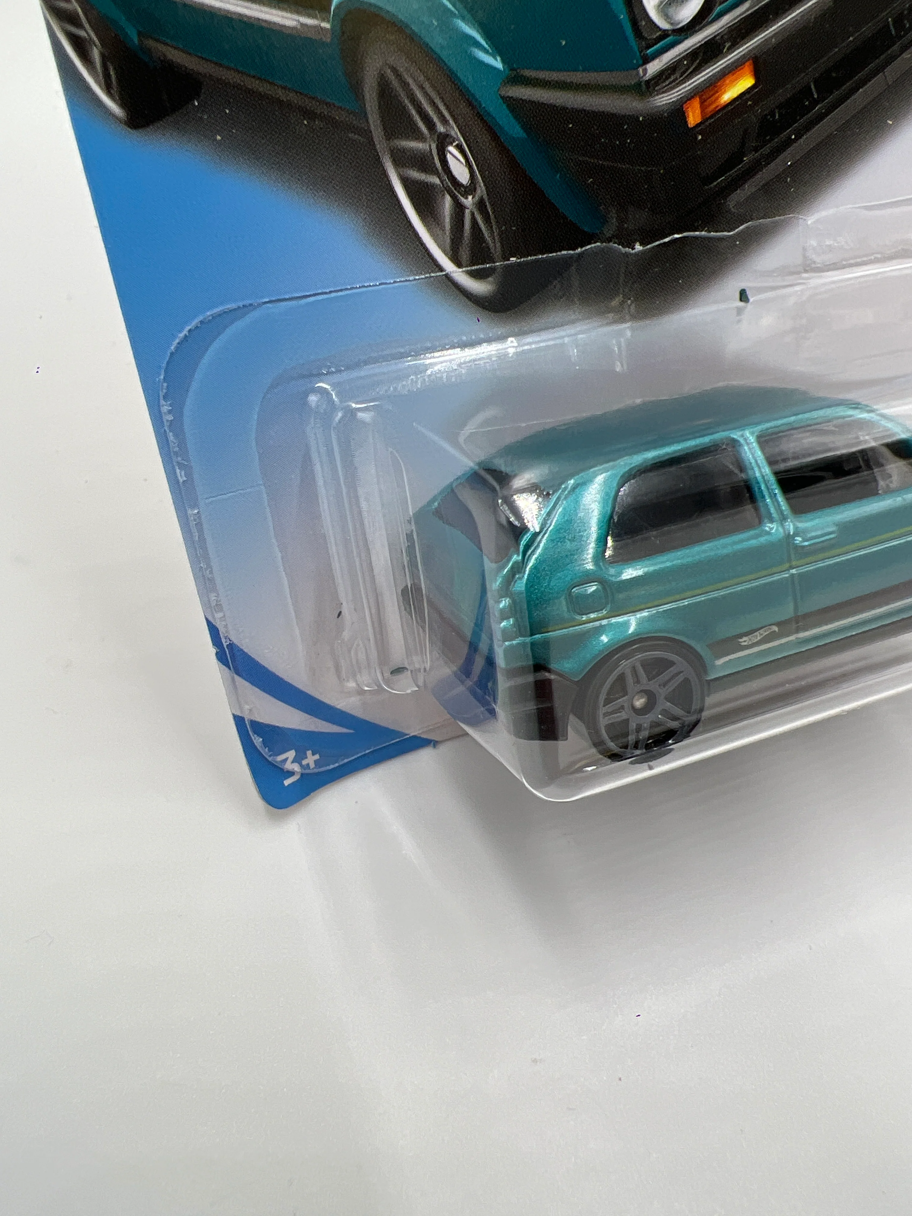 2019 Hot Wheels Volkswagen #68 Volkswagen Golf MK2 Teal 97E - Image 5