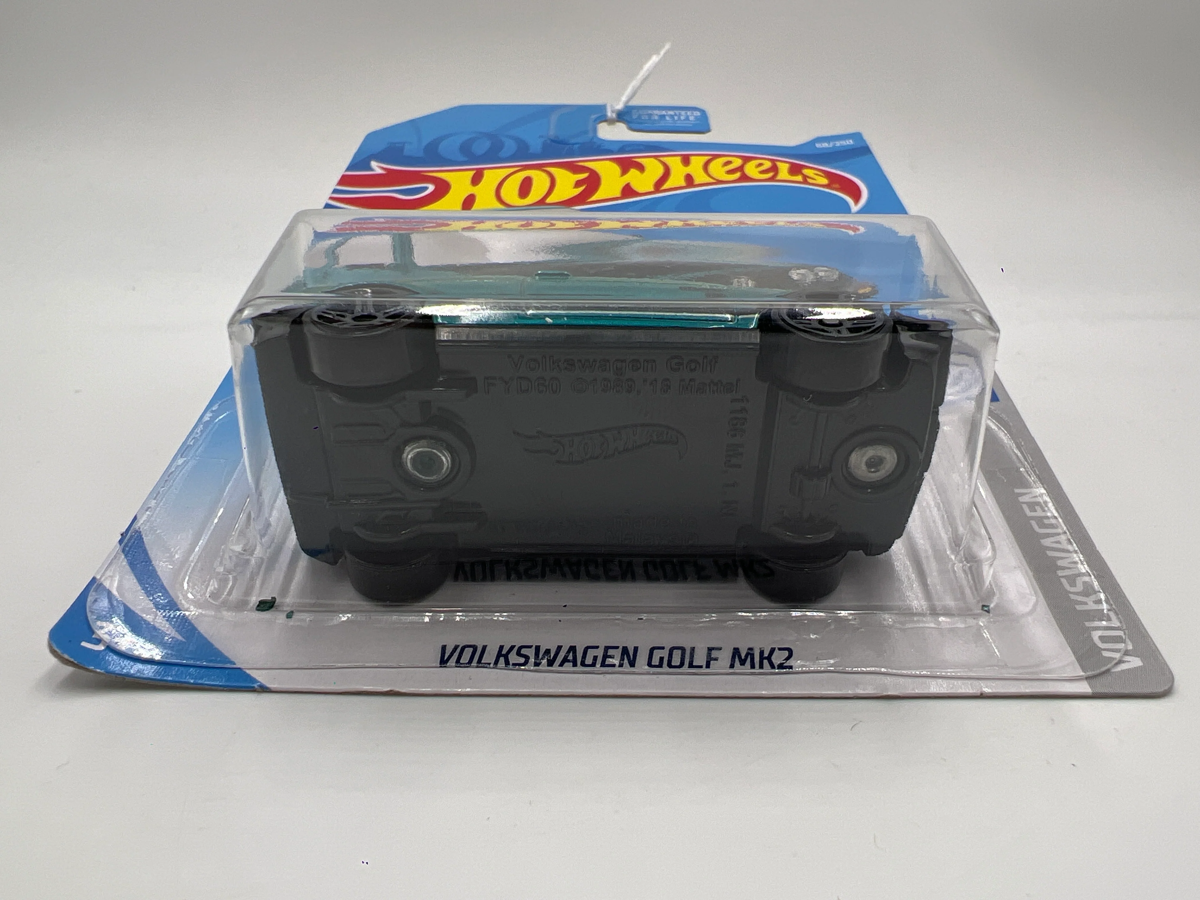 2019 Hot Wheels Volkswagen #68 Volkswagen Golf MK2 Teal 97E - Image 6