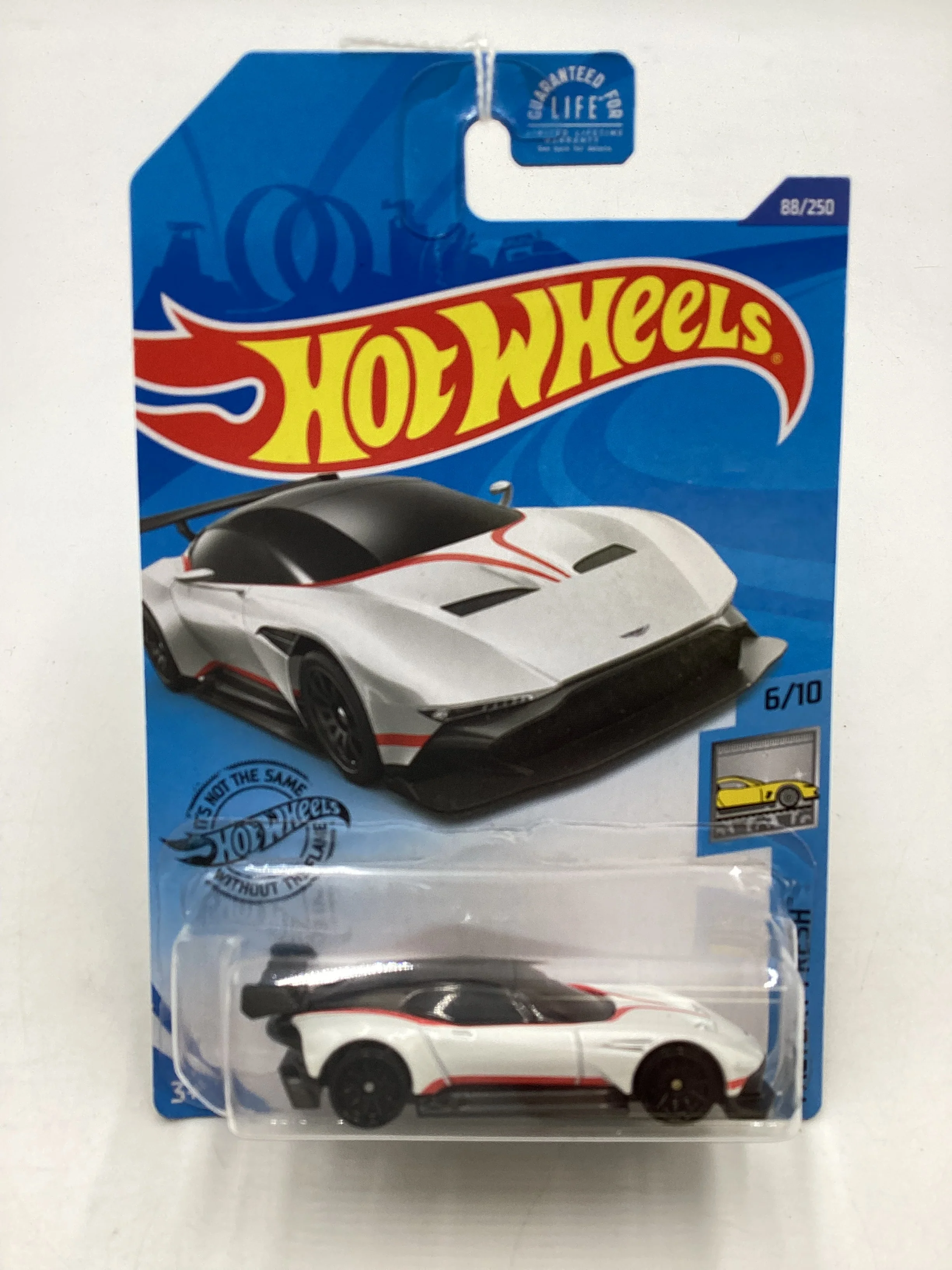 2020 Hot Wheels #088 Aston Martin Vulcan 106C - Image 2