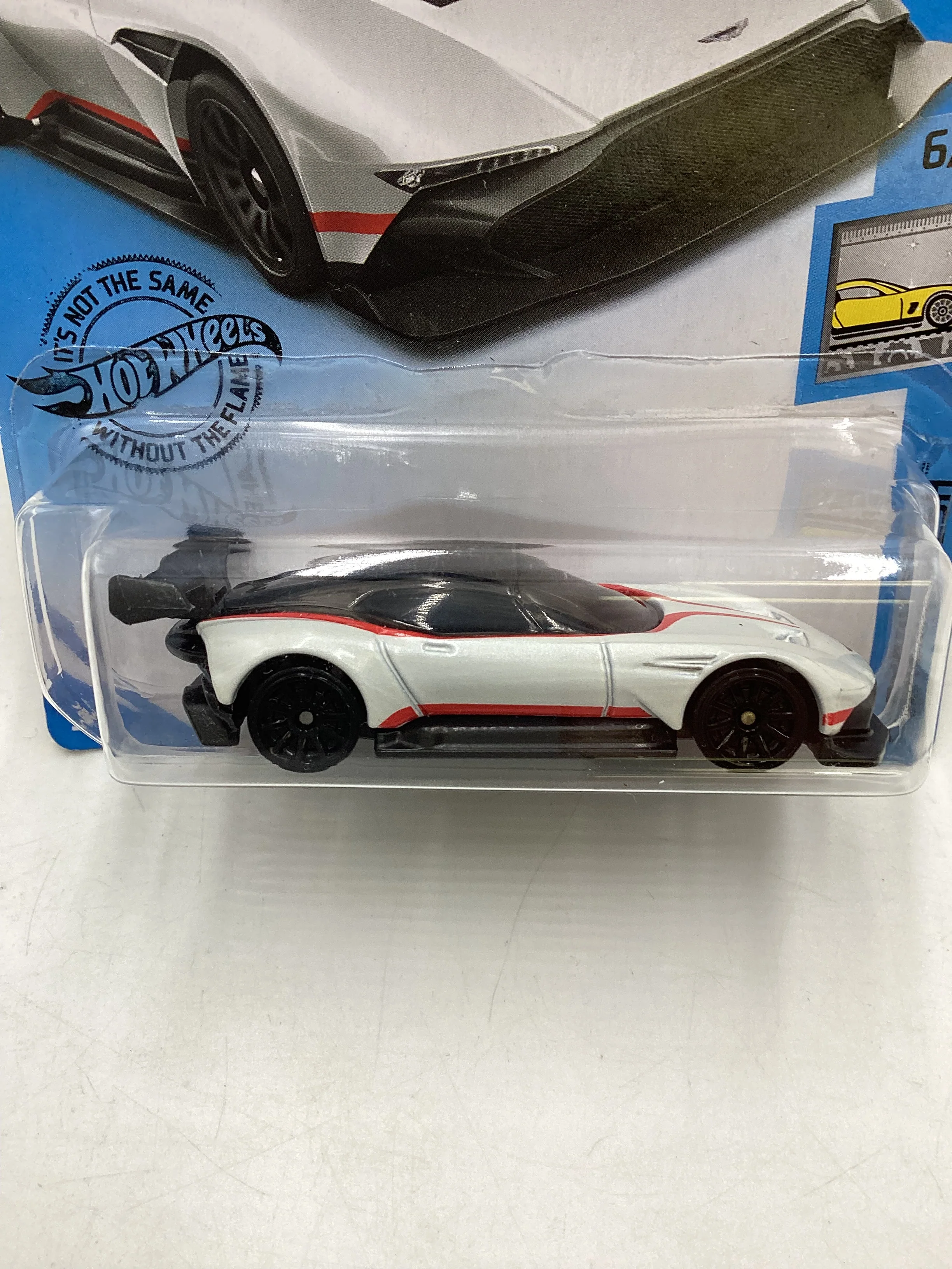 2020 Hot Wheels #088 Aston Martin Vulcan 106C - Image 3