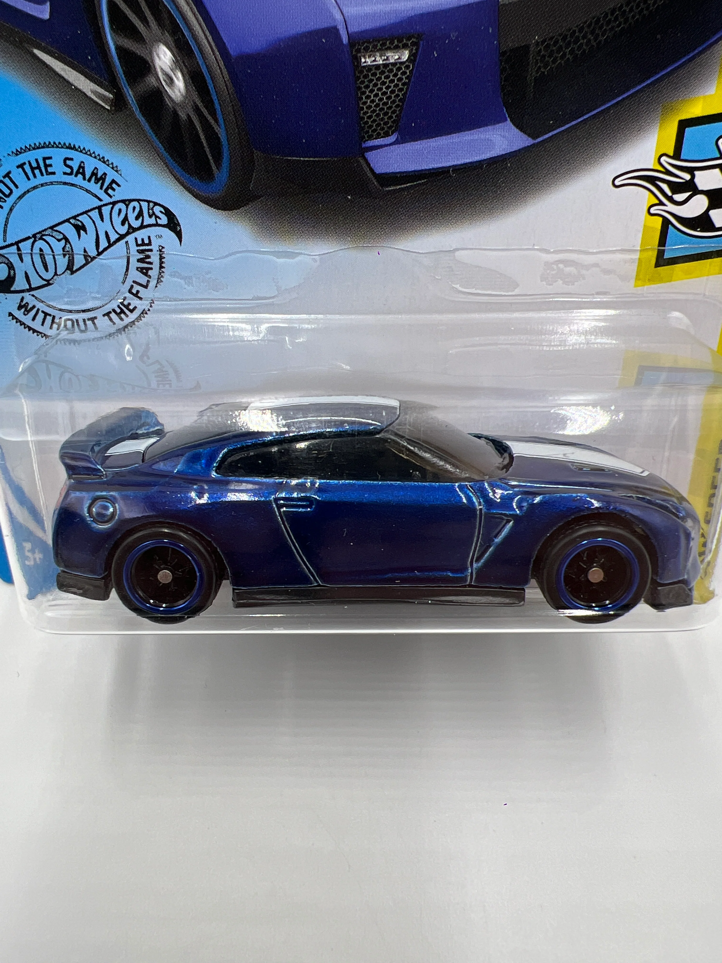 2020 Hot Wheels Super Treasure Hunt #137 17 Nissan GT-R R35 Blue W/Protector - Image 3