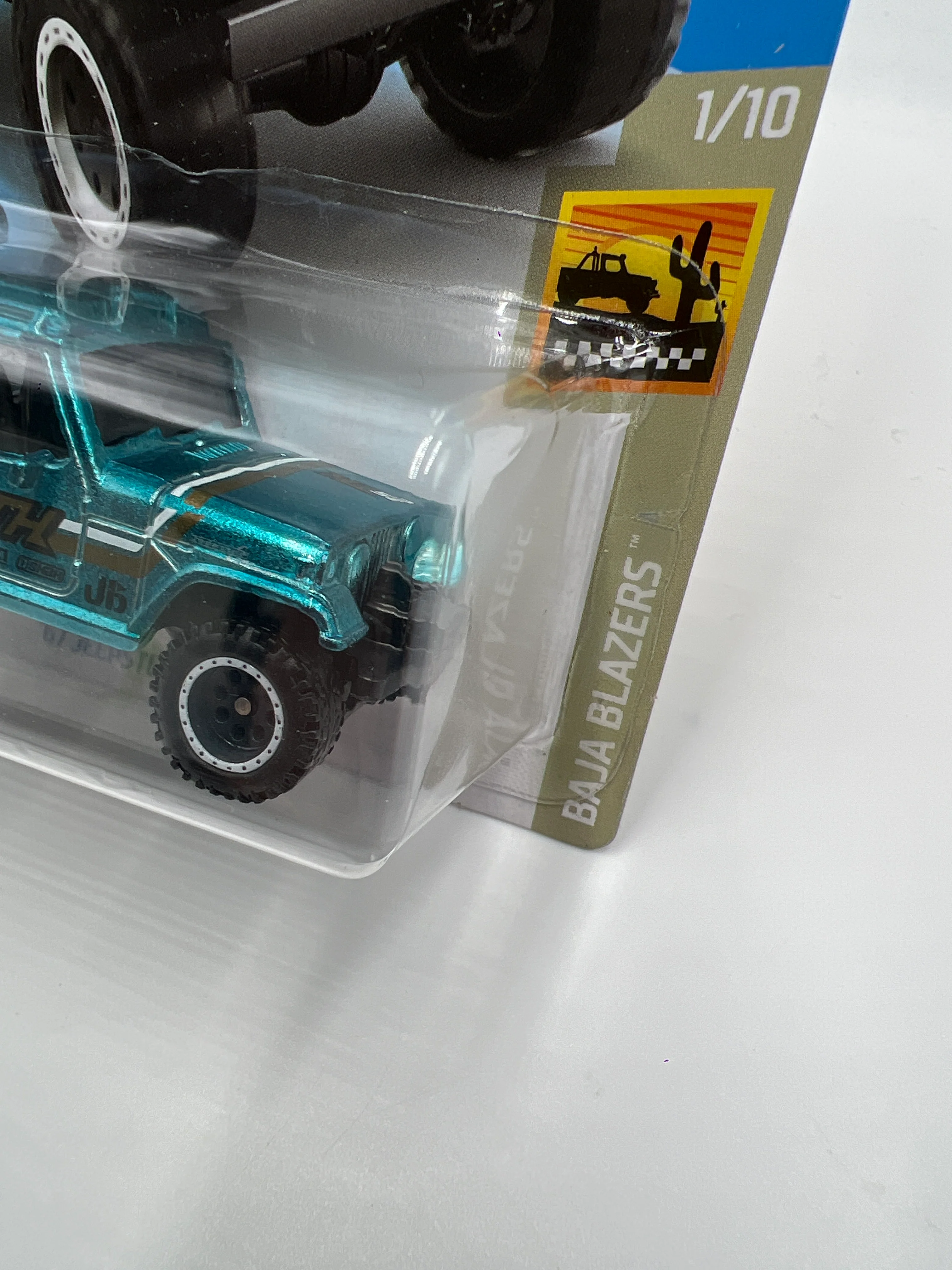 2020 Hot Wheels Super Treasure hunt #71 67 Jeepster Commando Blue W/Protector - Image 4