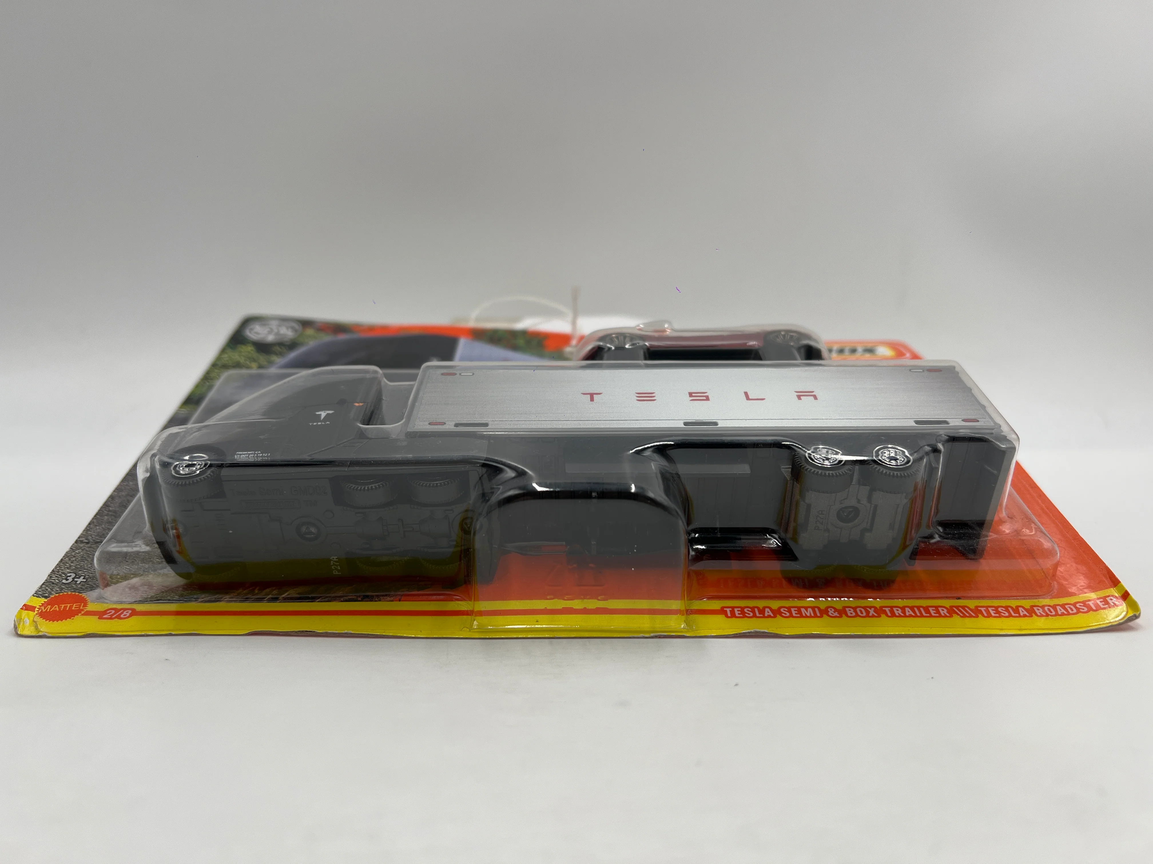 Matchbox Convoys #2 Tesla Semi & Box Trailer / Tesla Roadster Red - Image 6