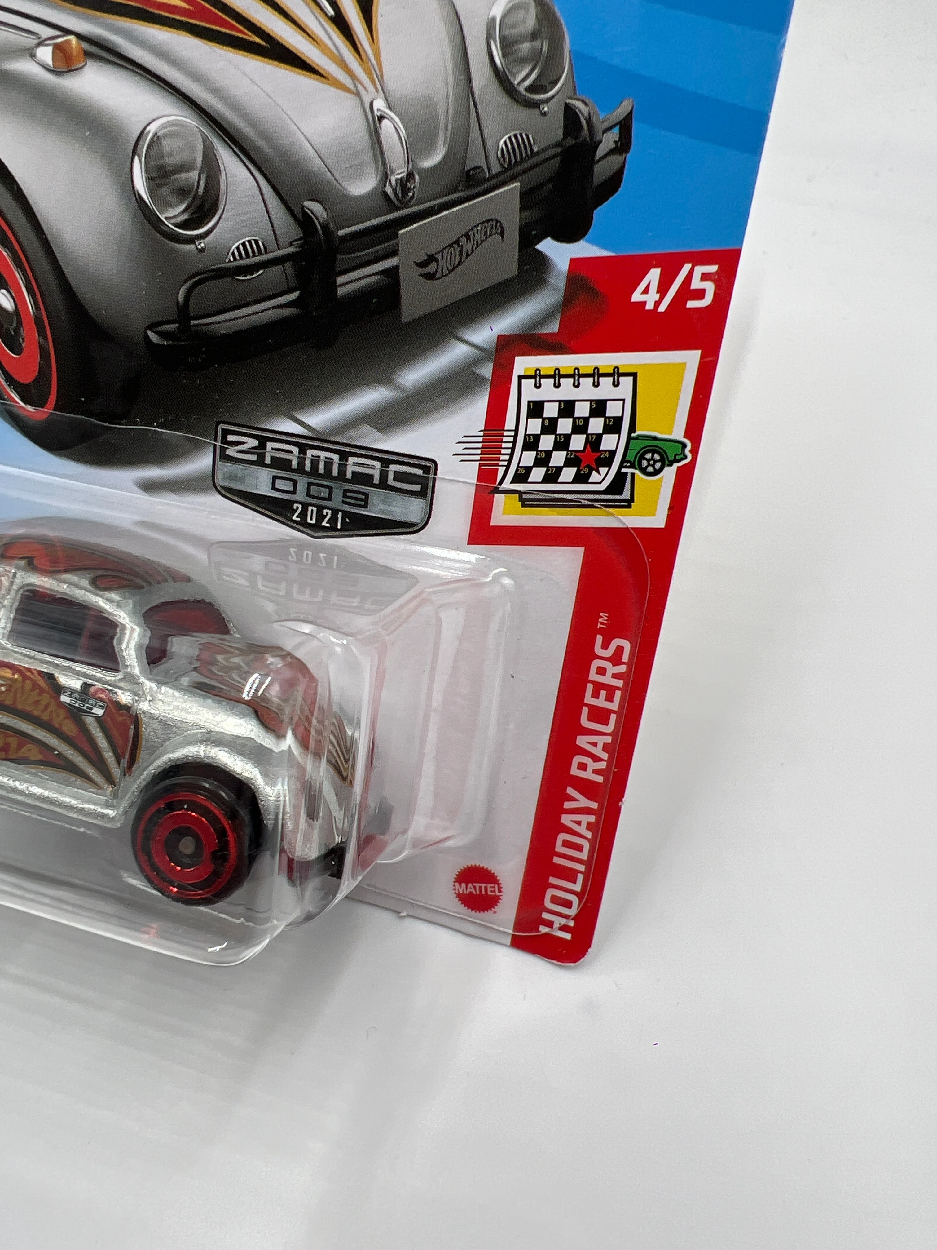2021 Hot Wheels Holiday Racers Walmart Exclusive Zamac 009 #96 Volkswagen Beetle 143B - Image 4