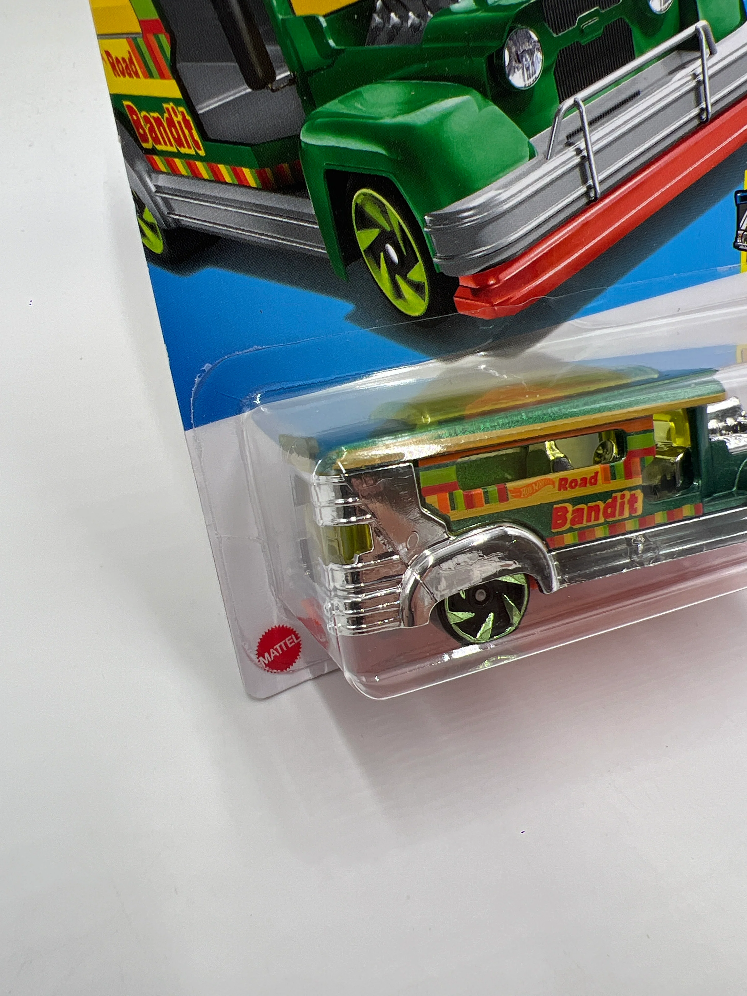 2024 Hot Wheels Fast Transit #30 Road Bandit Green VV2 - Image 4